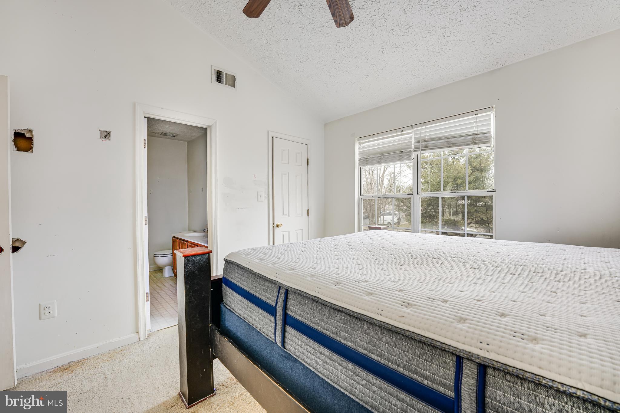 3344 Esquarre Ct