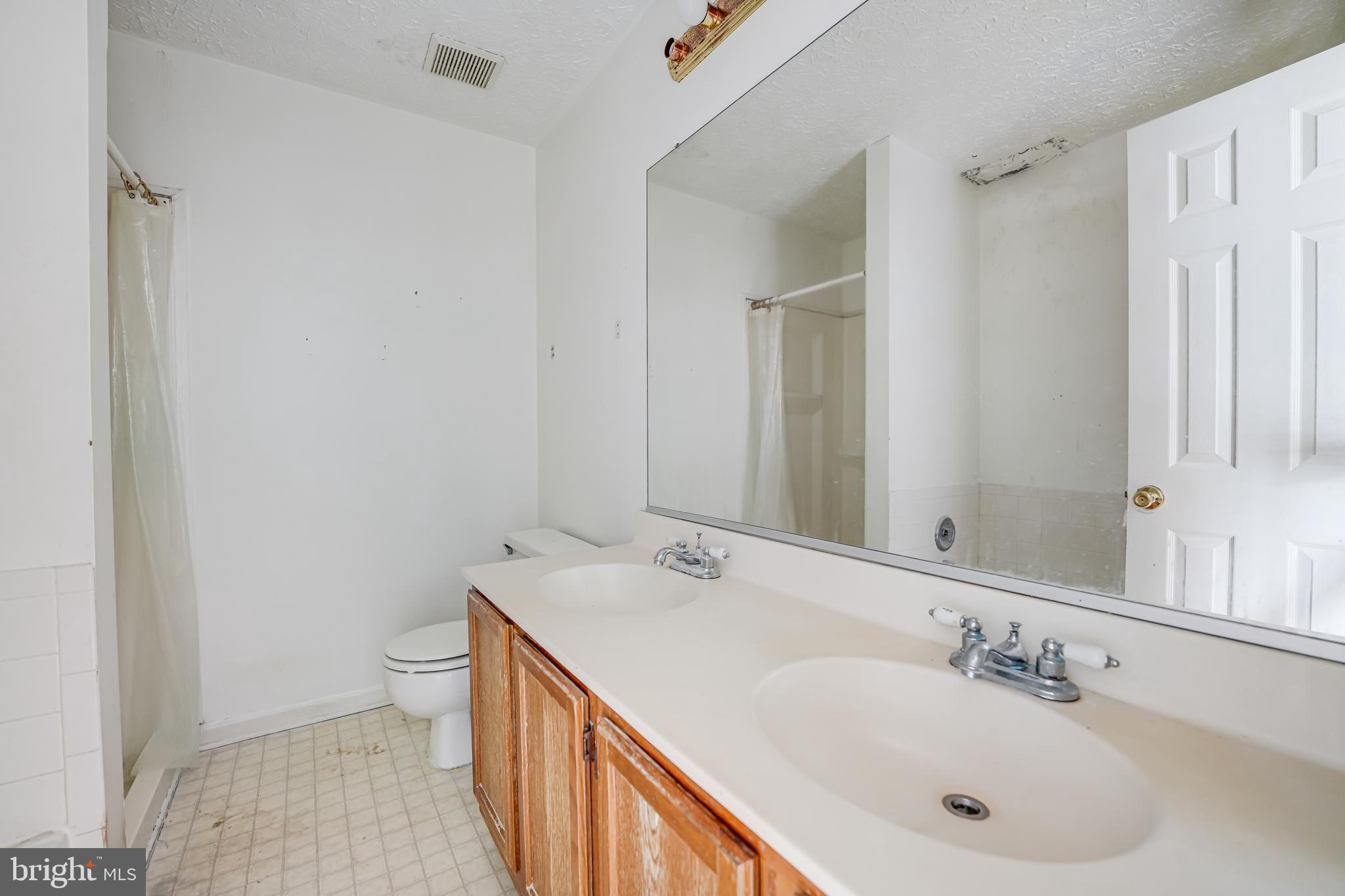 3344 Esquarre Ct