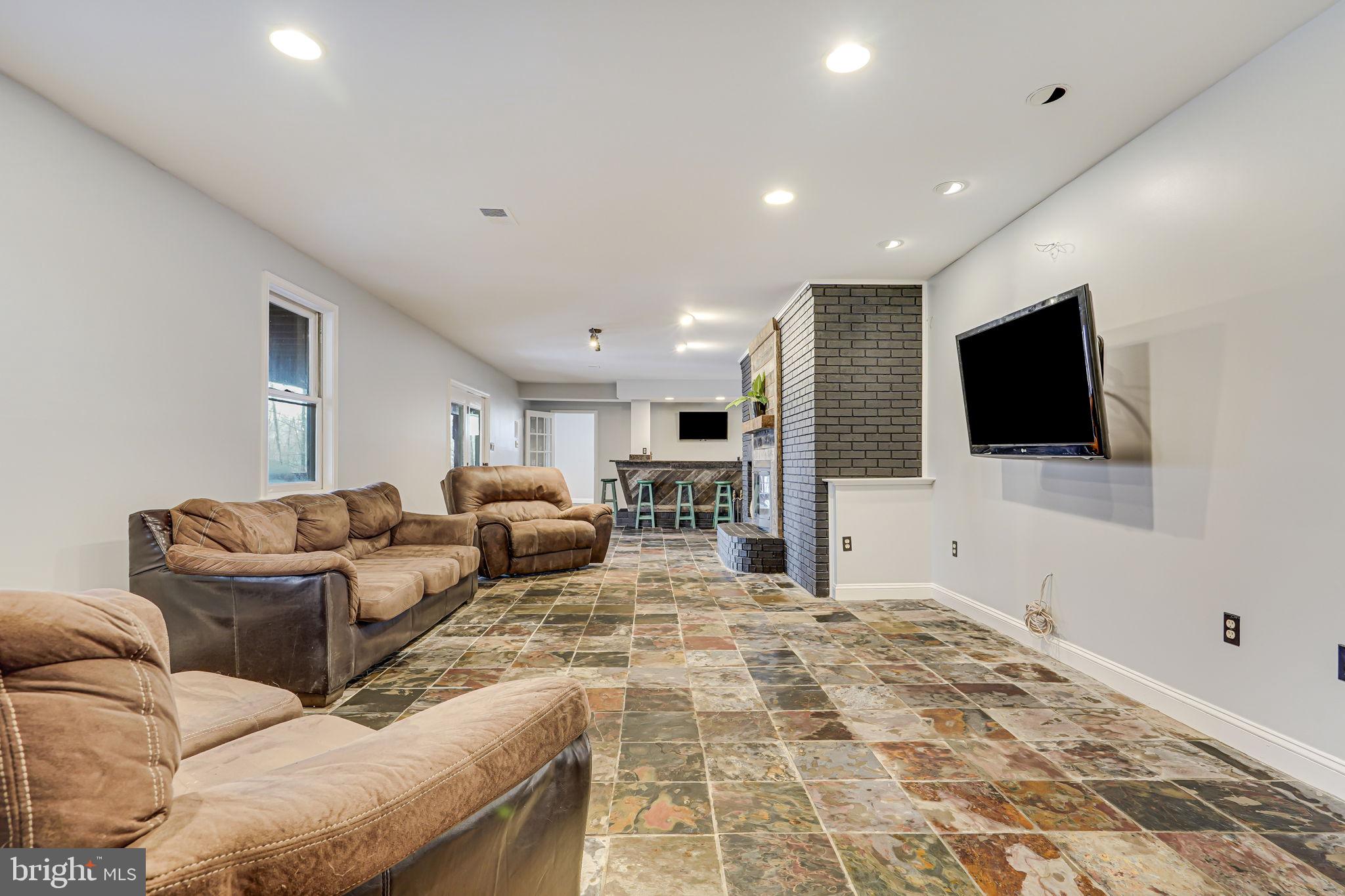 10185 Ethel Ct