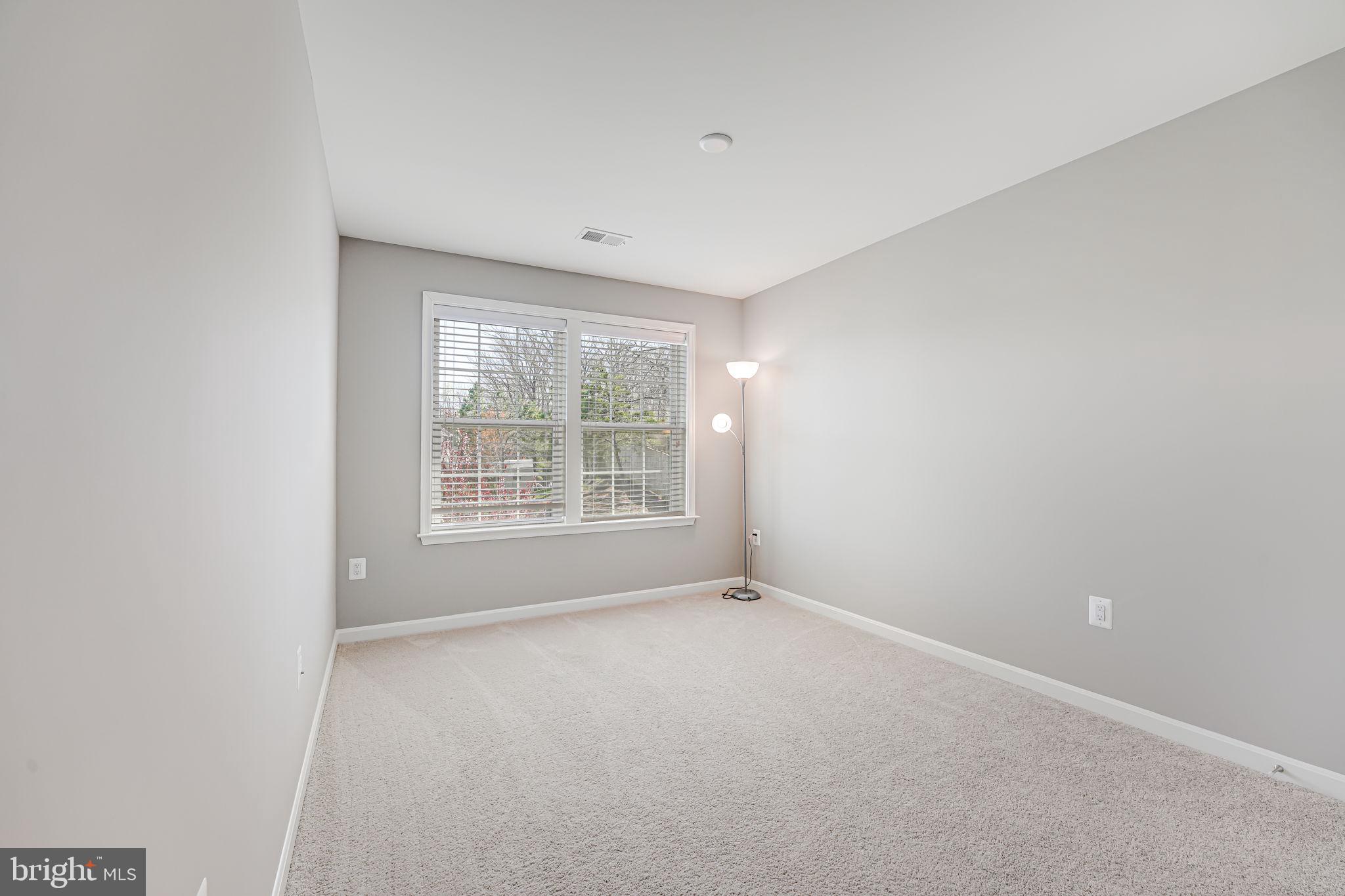 3825 Grafton Ct