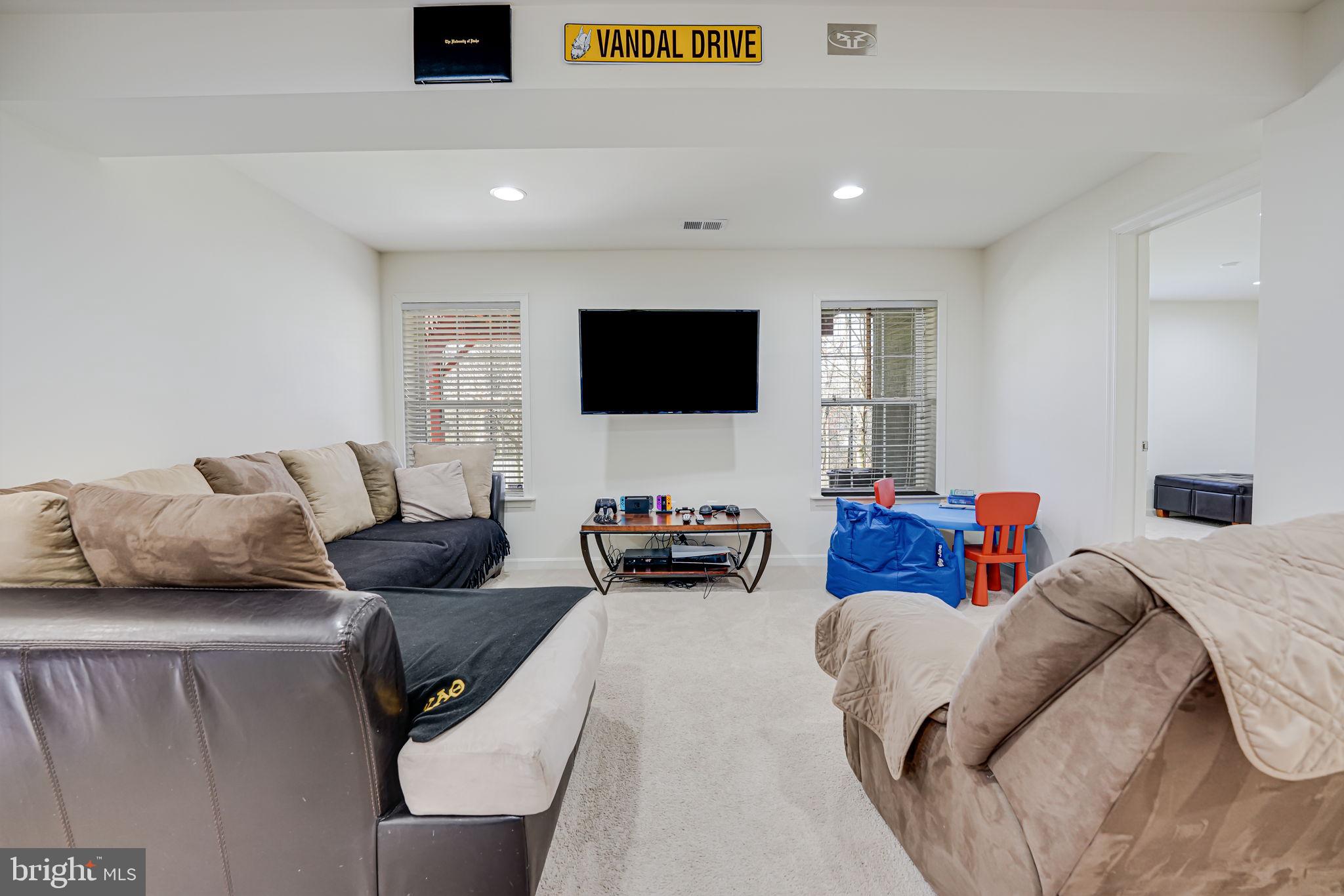 3825 Grafton Ct