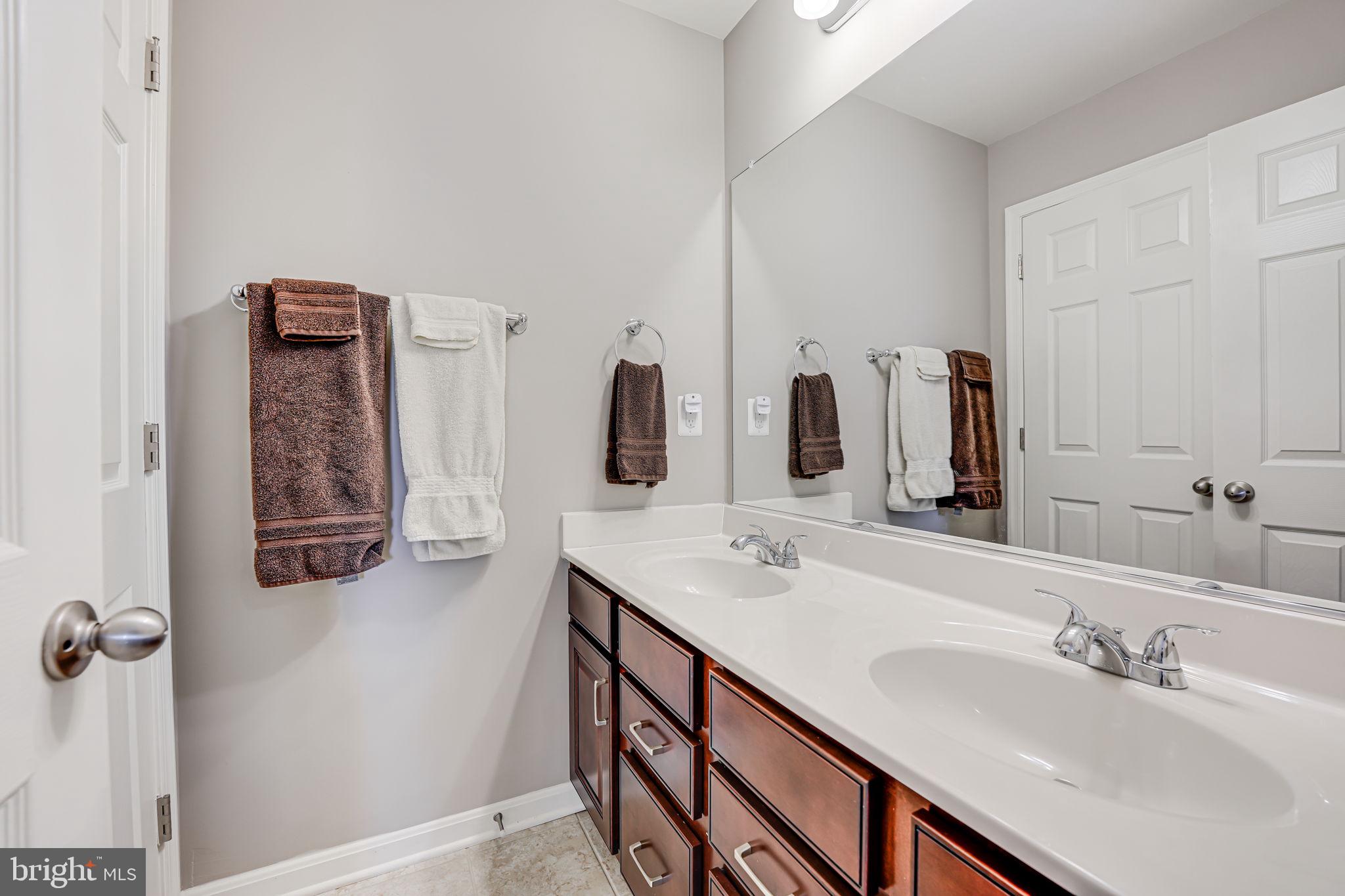 3825 Grafton Ct