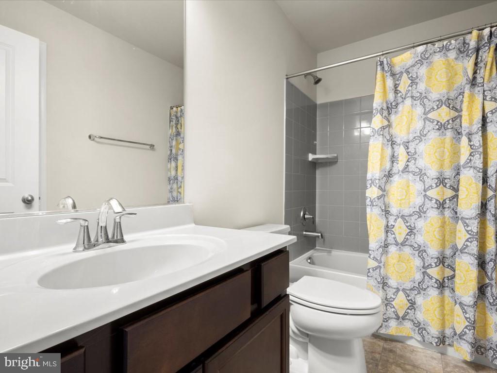 18221 Summit Pointe Dr