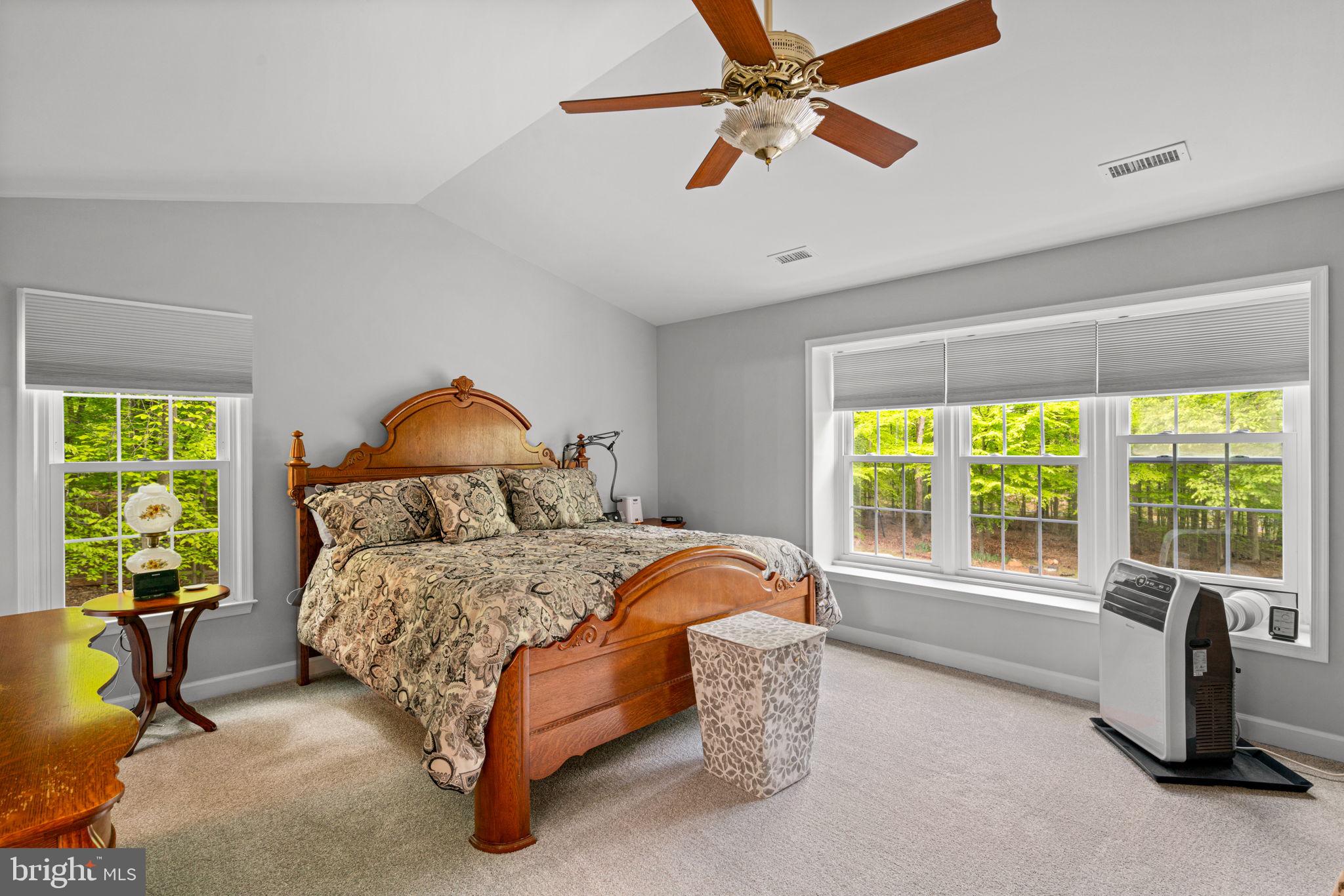 14661 Kogan Dr