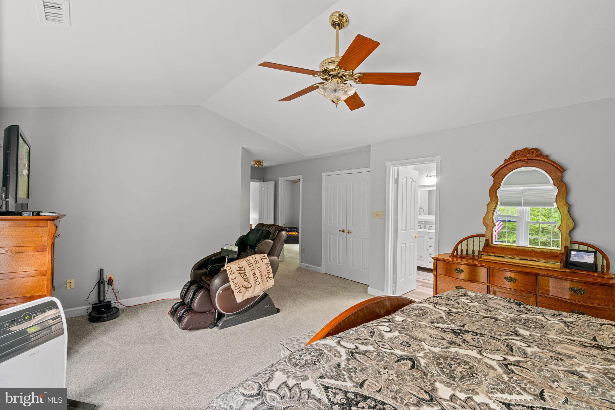 14661 Kogan Dr