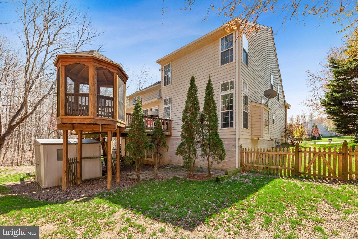 15400 Milton Hall Pl