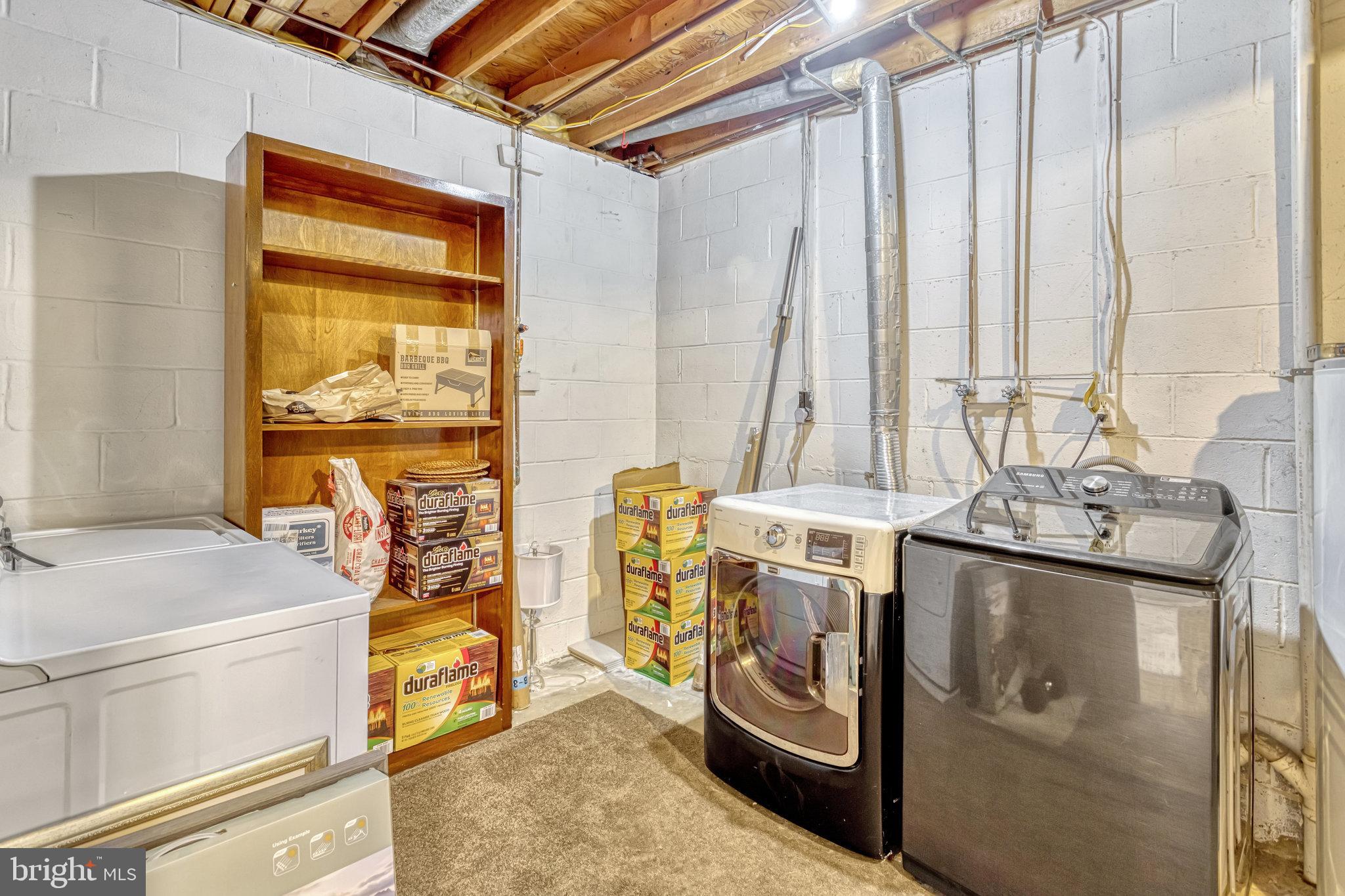1942 Mariner Ln