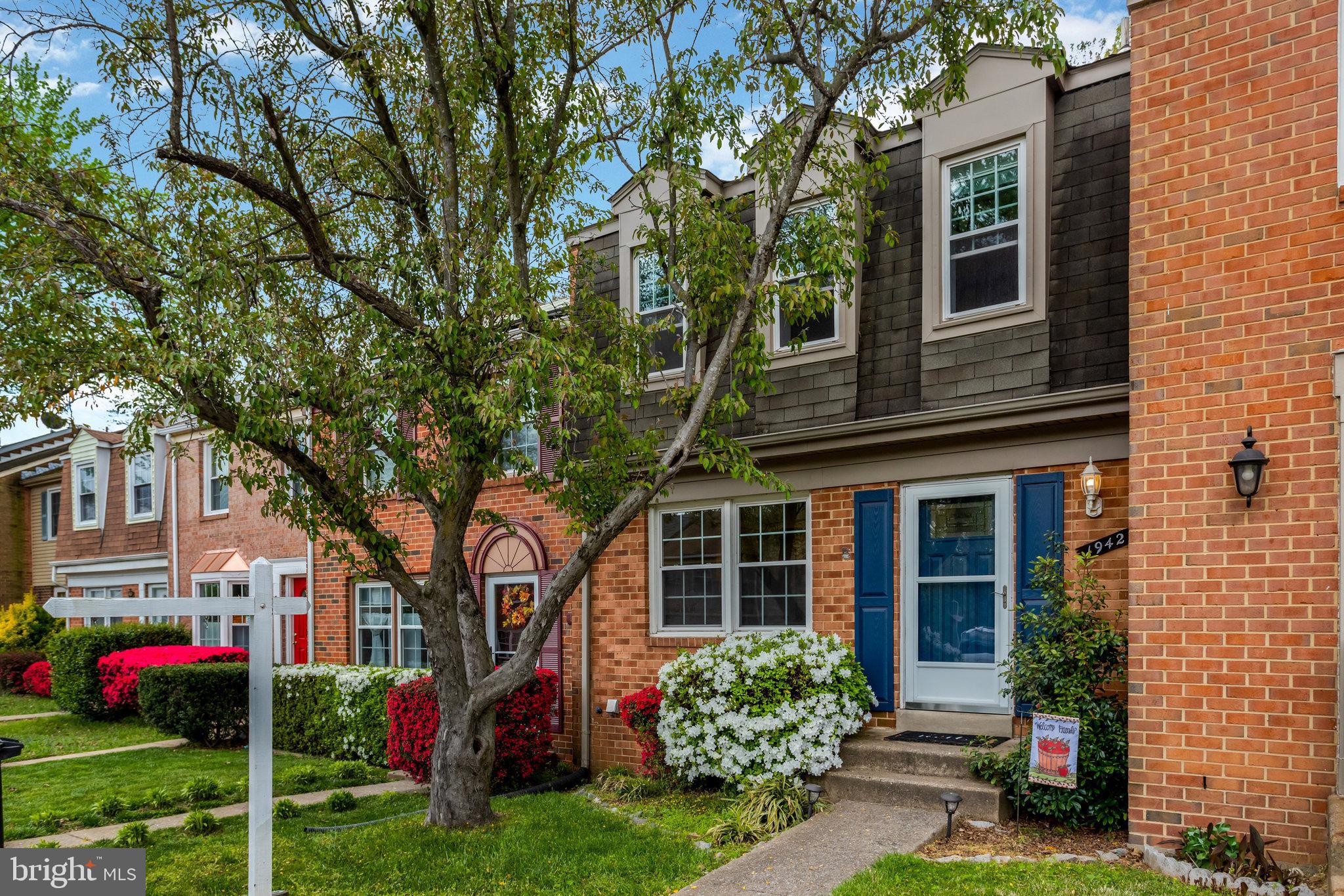 1942 Mariner Ln