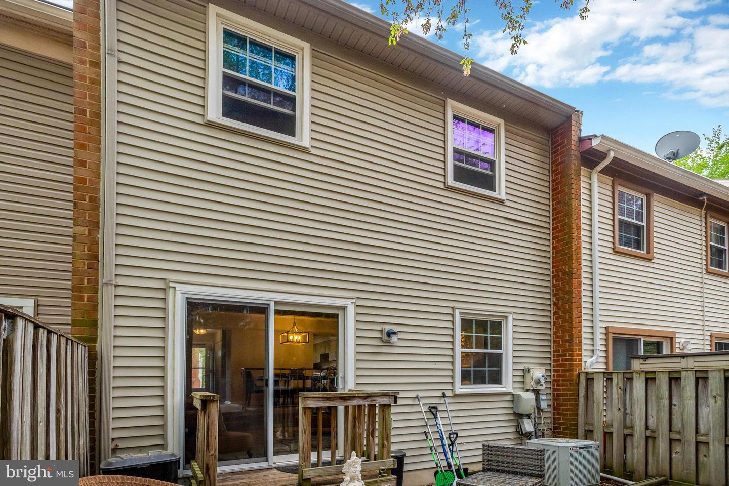 1942 Mariner Ln