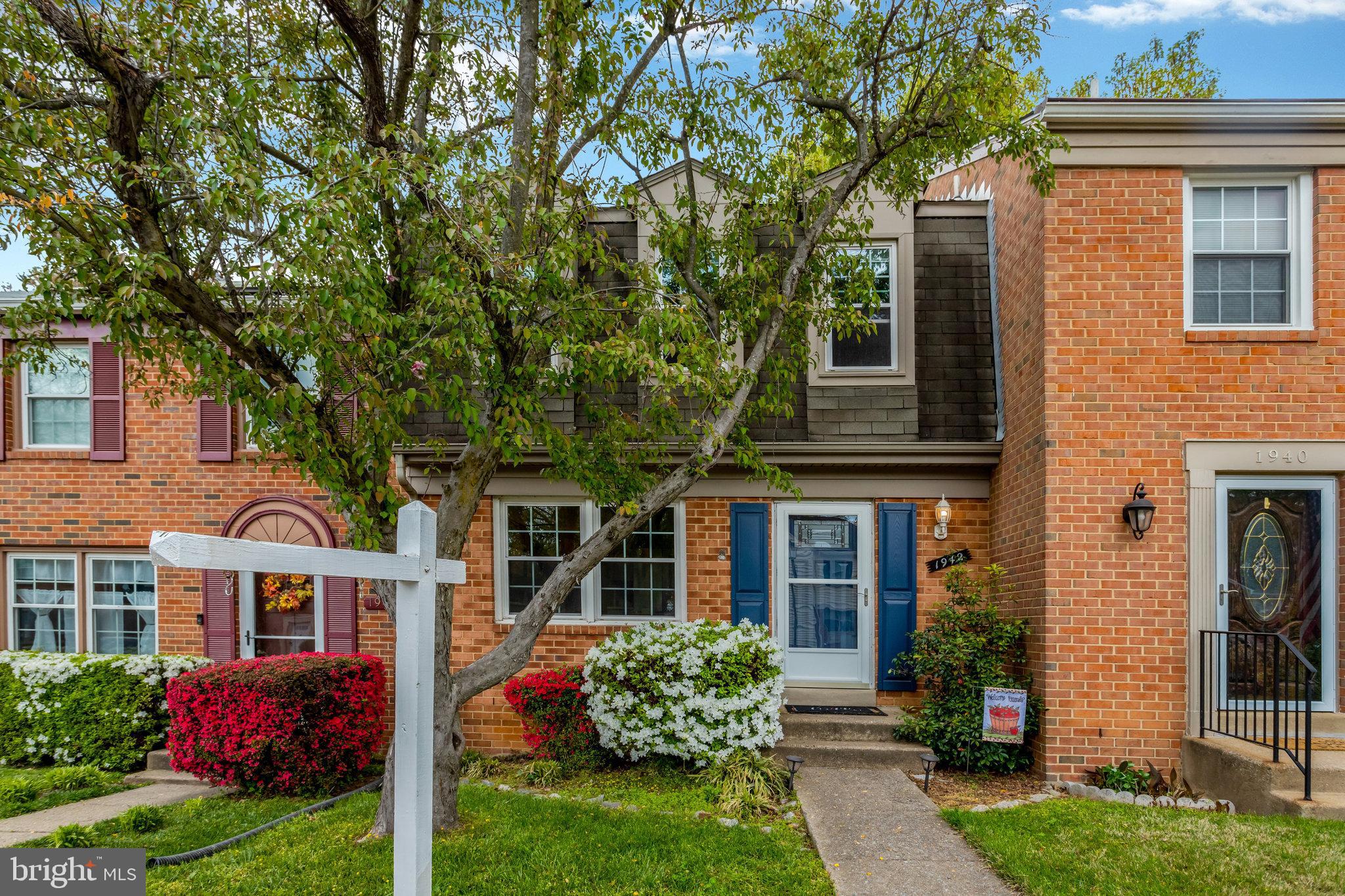 1942 Mariner Ln