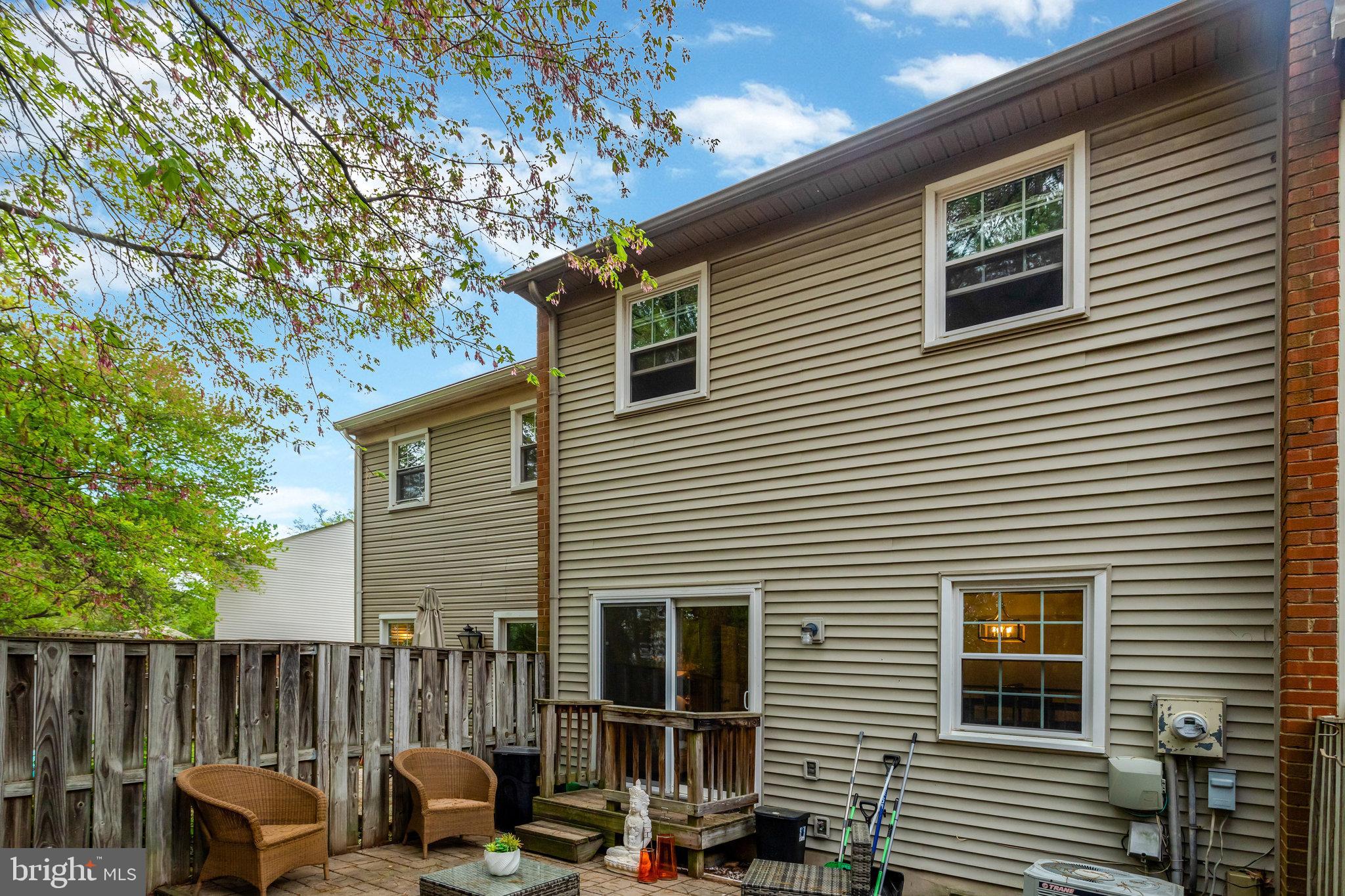 1942 Mariner Ln