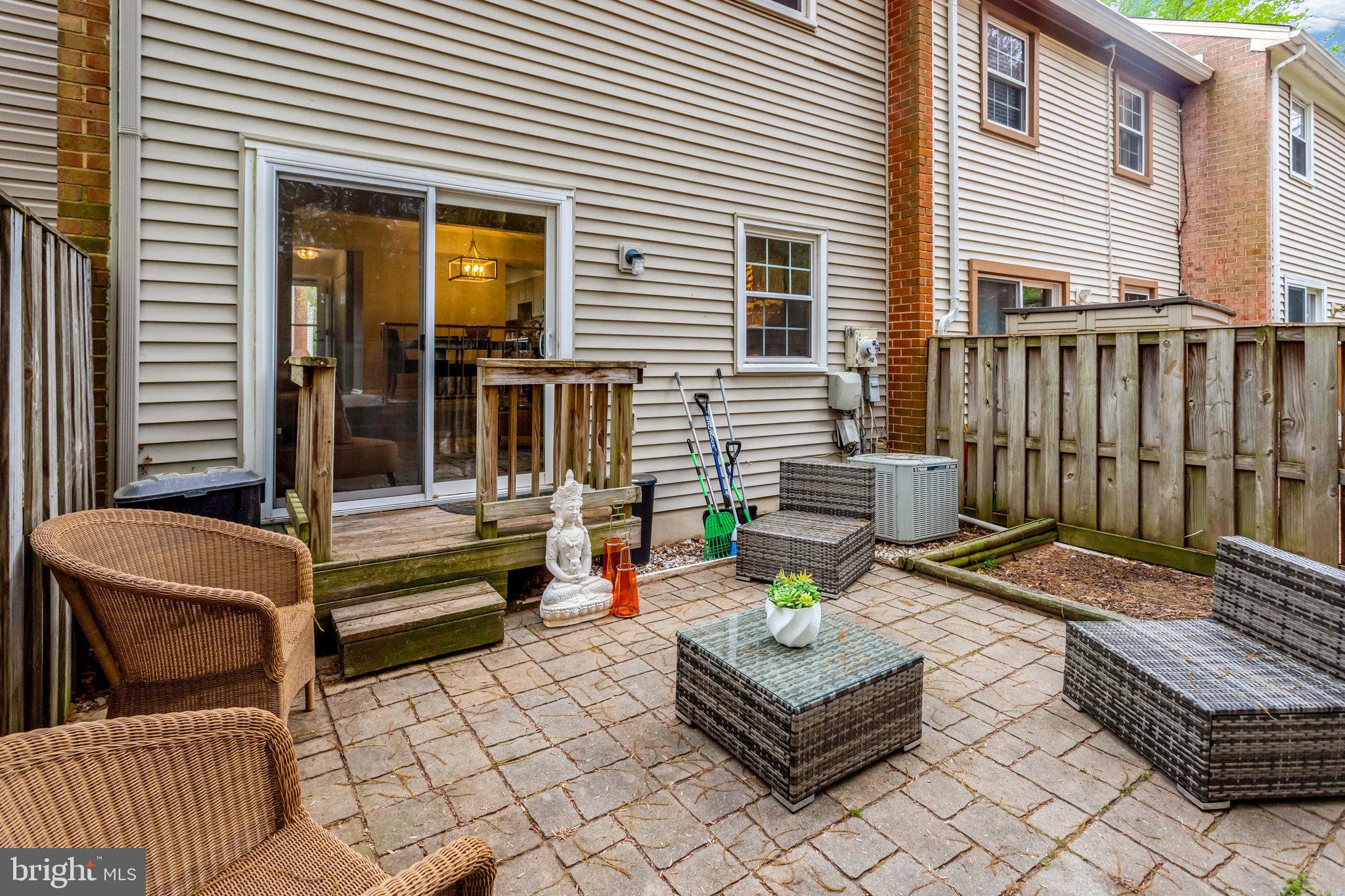 1942 Mariner Ln