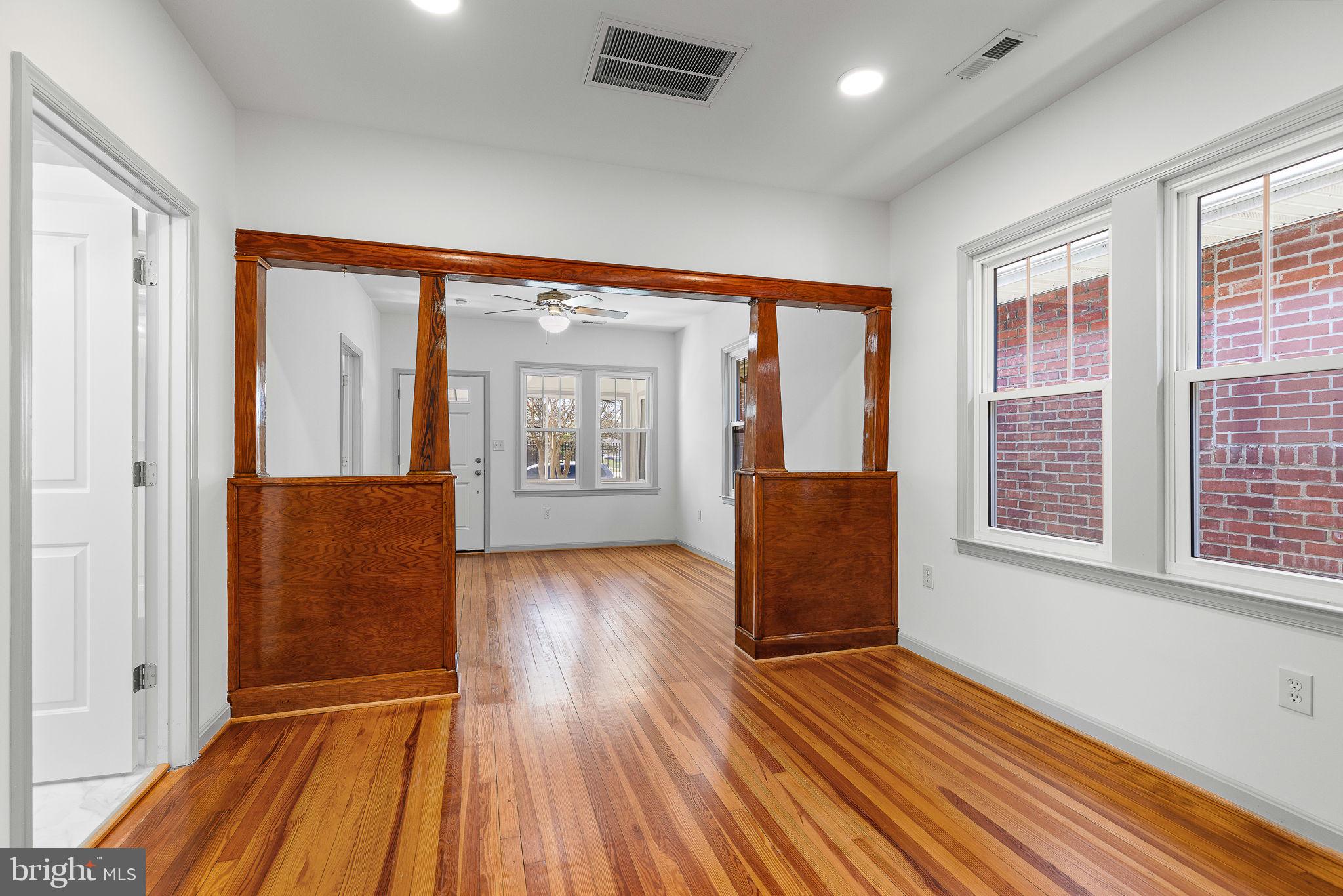 213 5th Ave