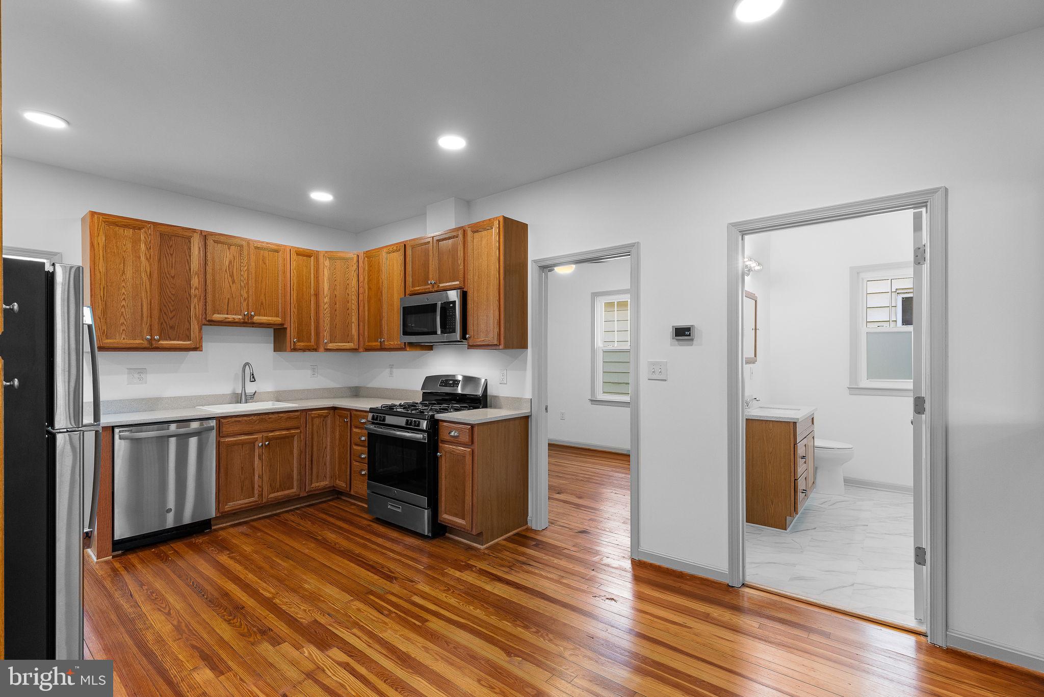 213 5th Ave