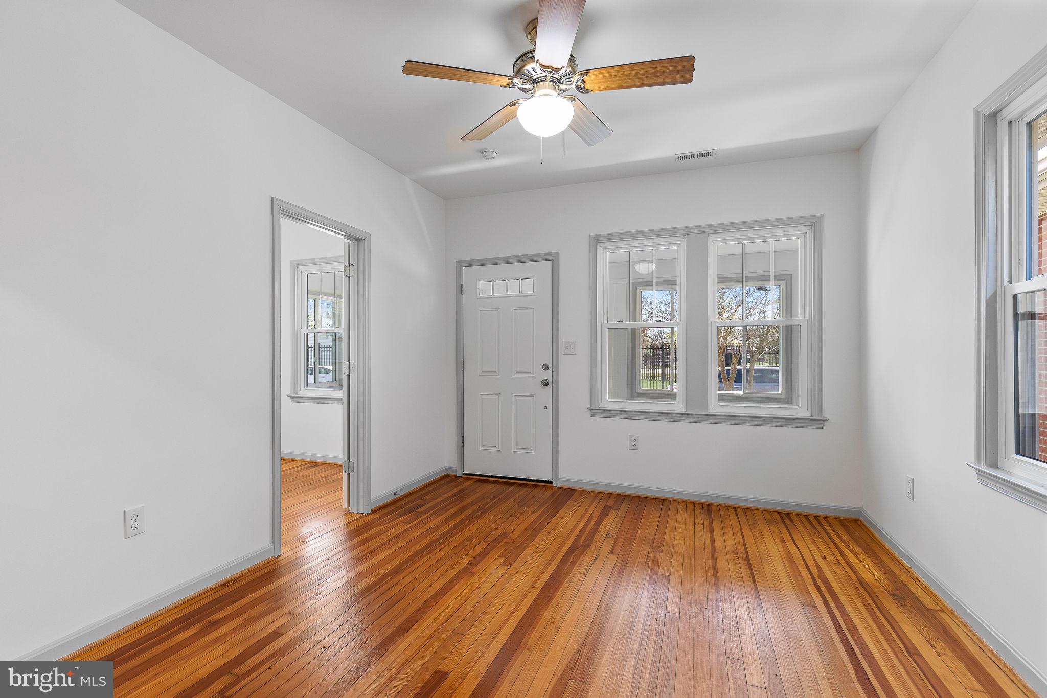 213 5th Ave