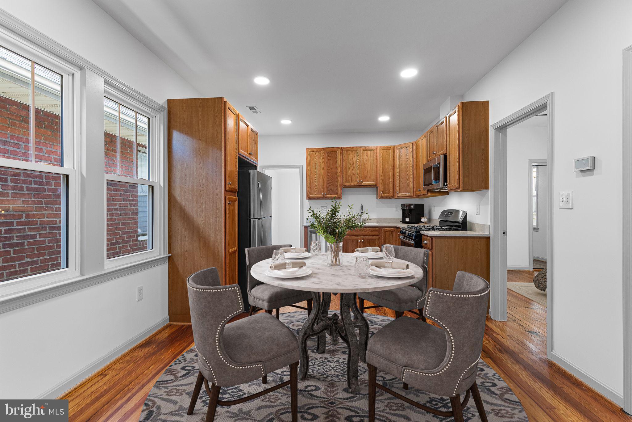 213 5th Ave