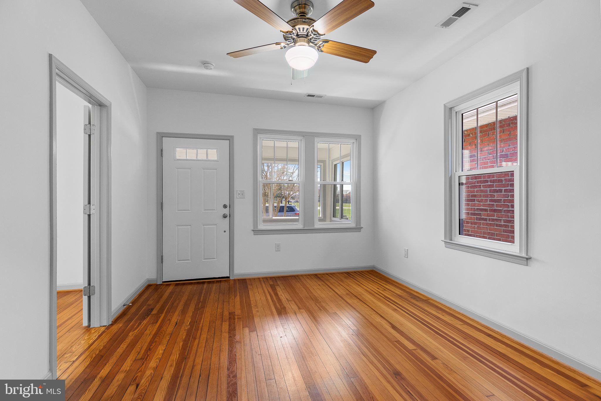 213 5th Ave