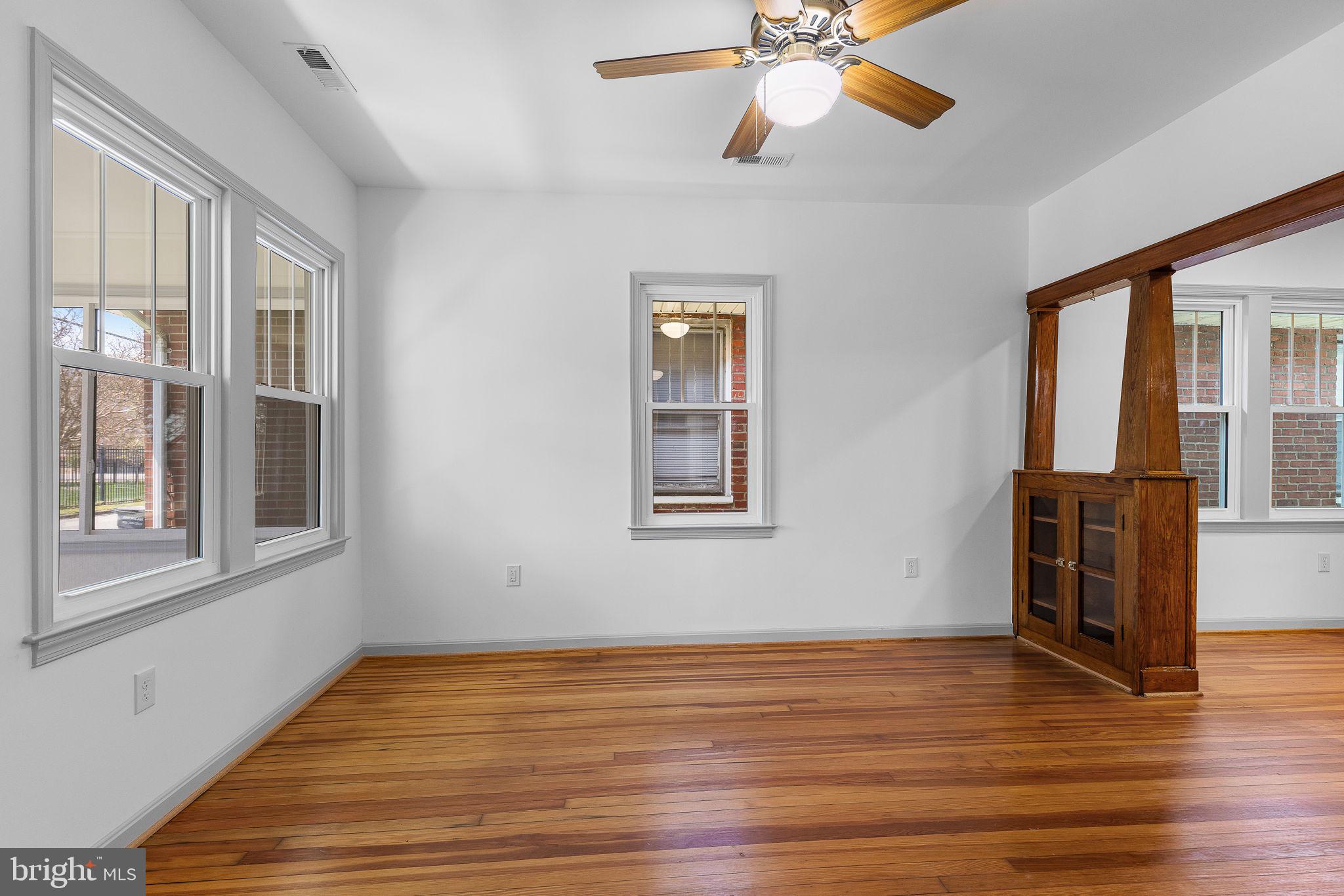 213 5th Ave