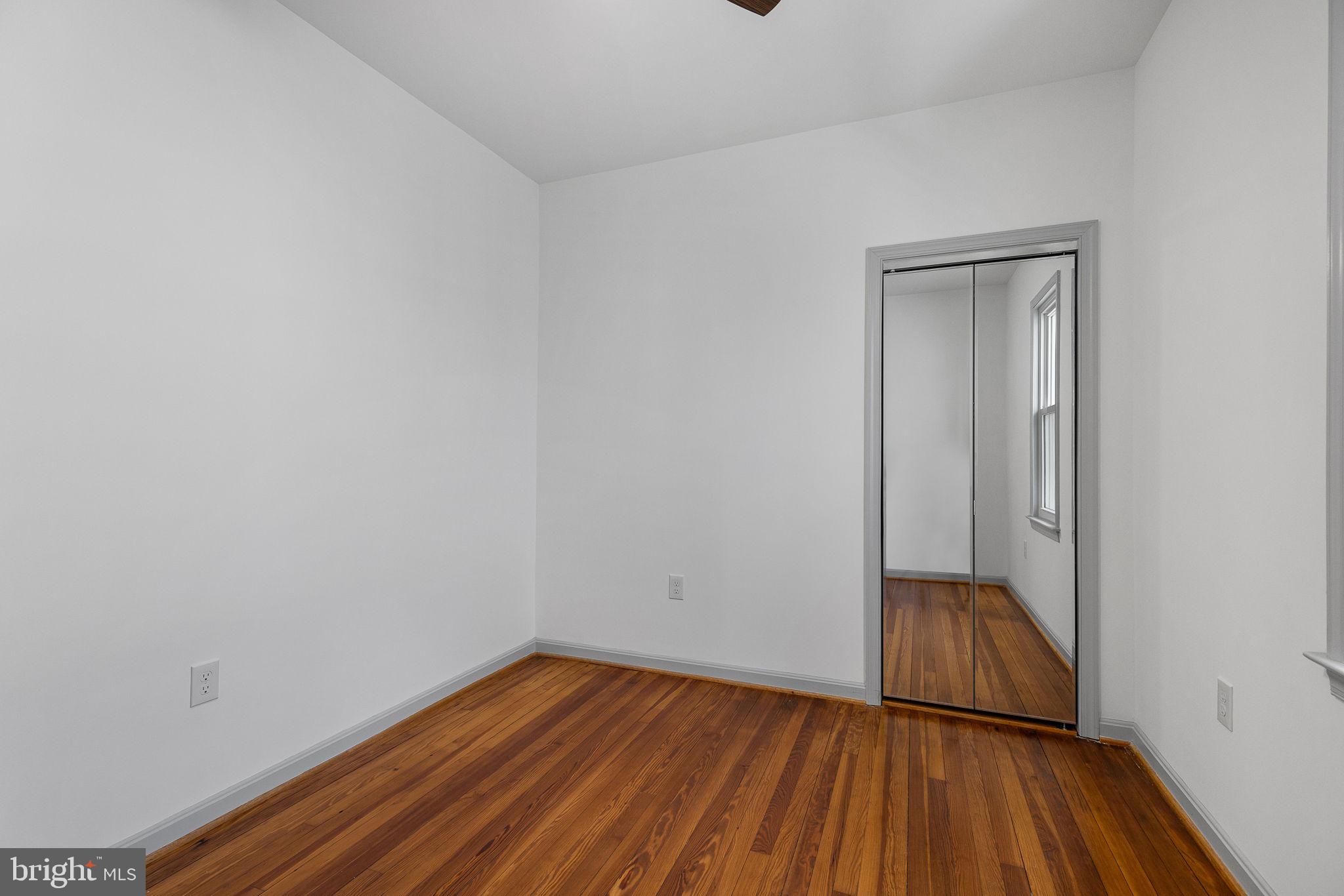 213 5th Ave