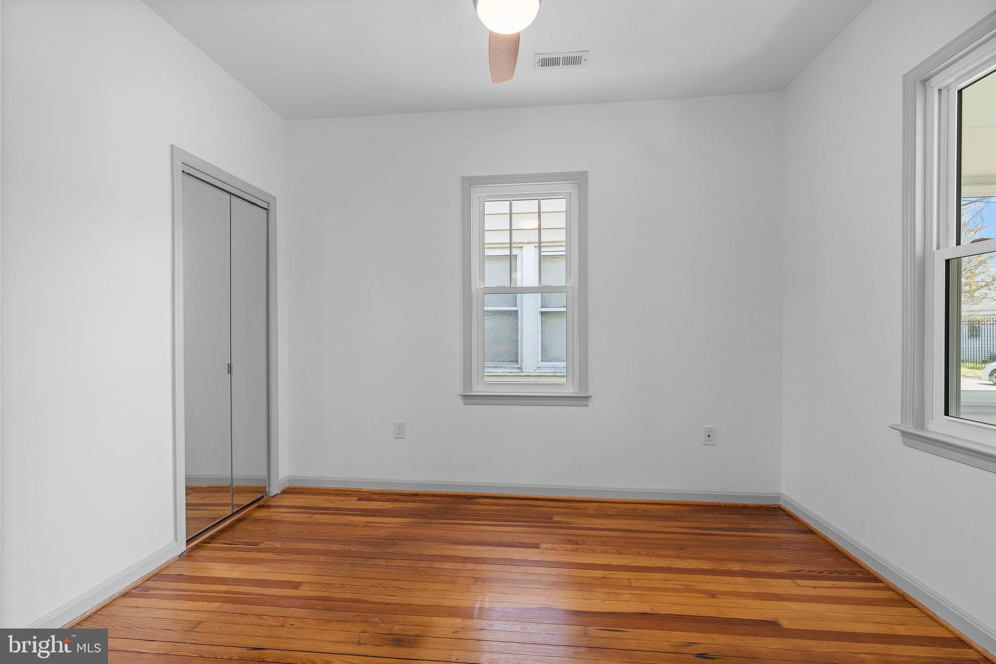 213 5th Ave