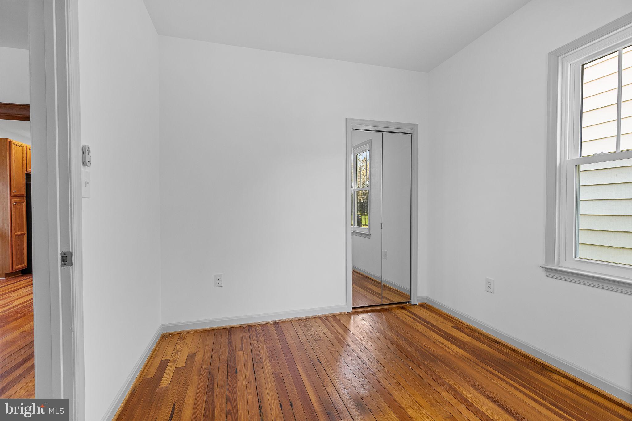 213 5th Ave
