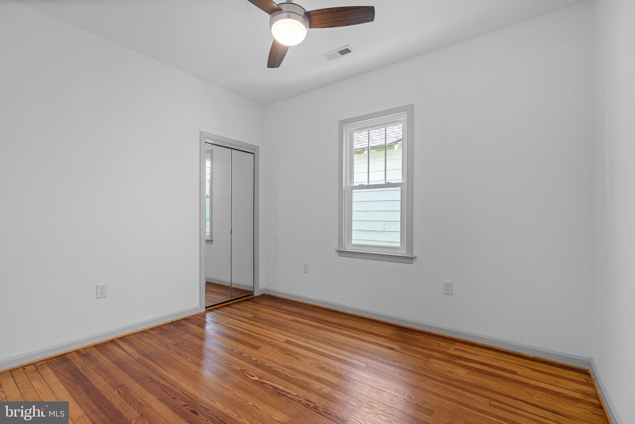 213 5th Ave
