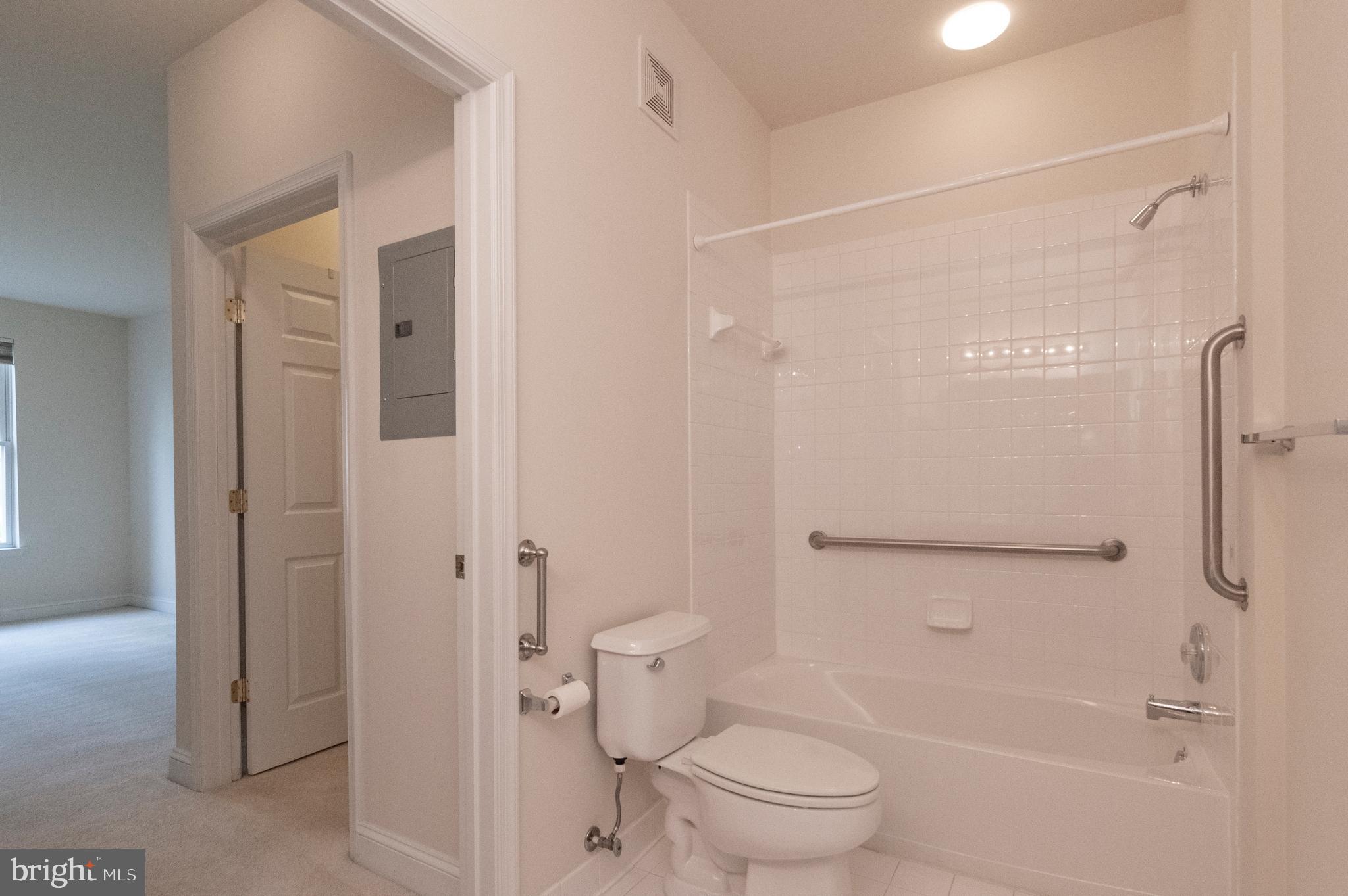 13890 Chelmsford Dr #108