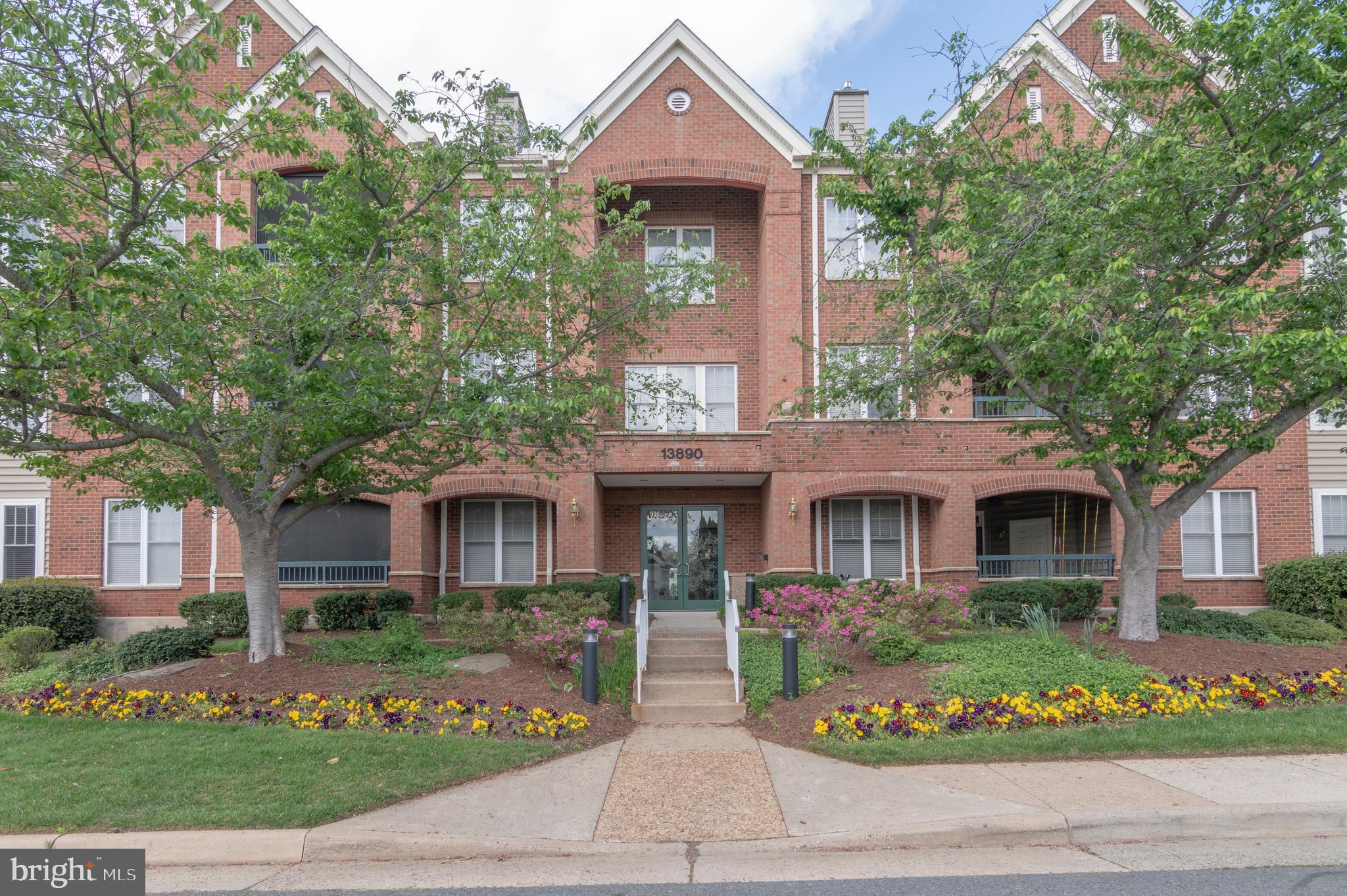 13890 Chelmsford Dr #108
