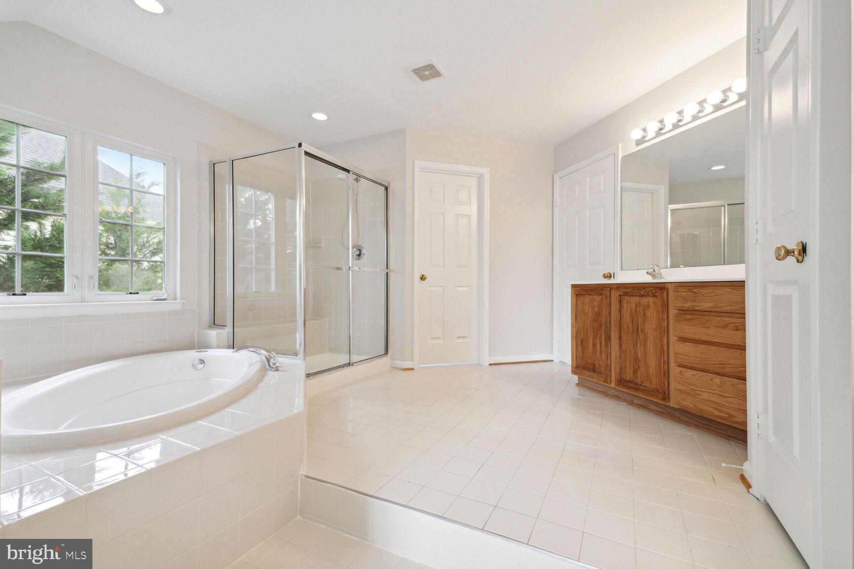 10236 Inchberry Ct