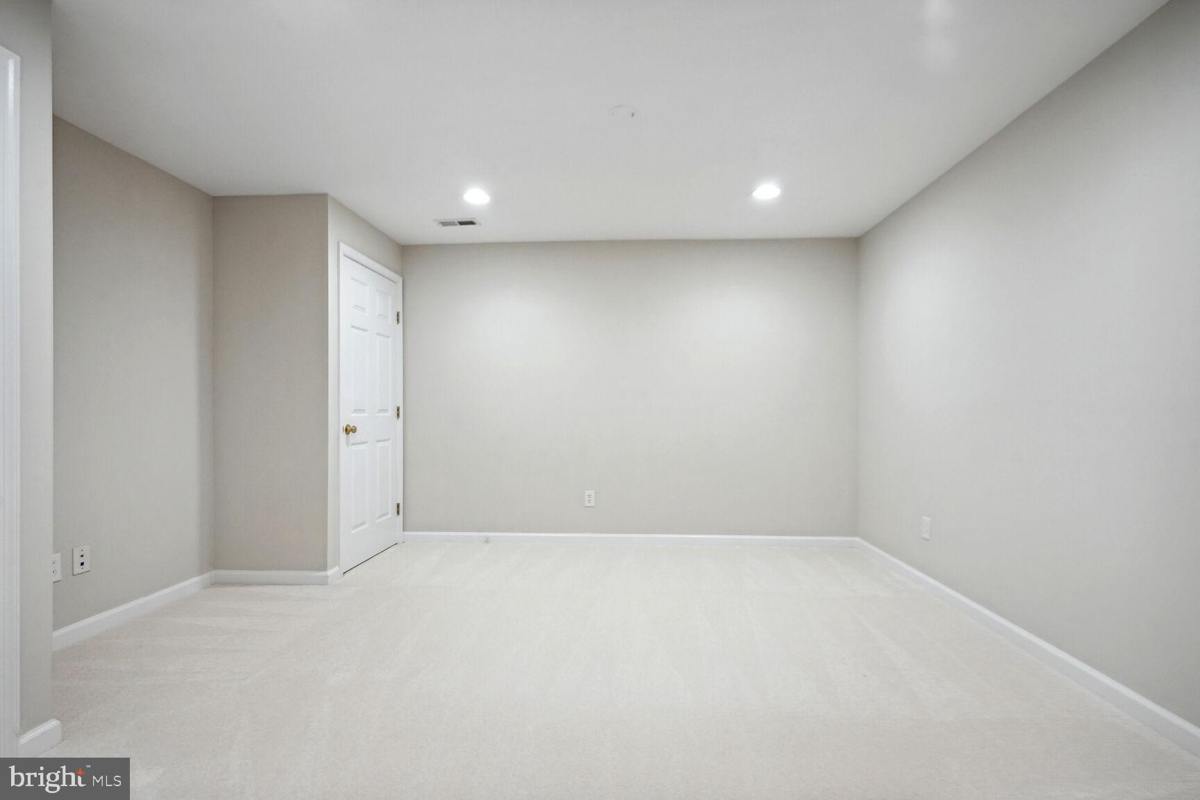 10236 Inchberry Ct