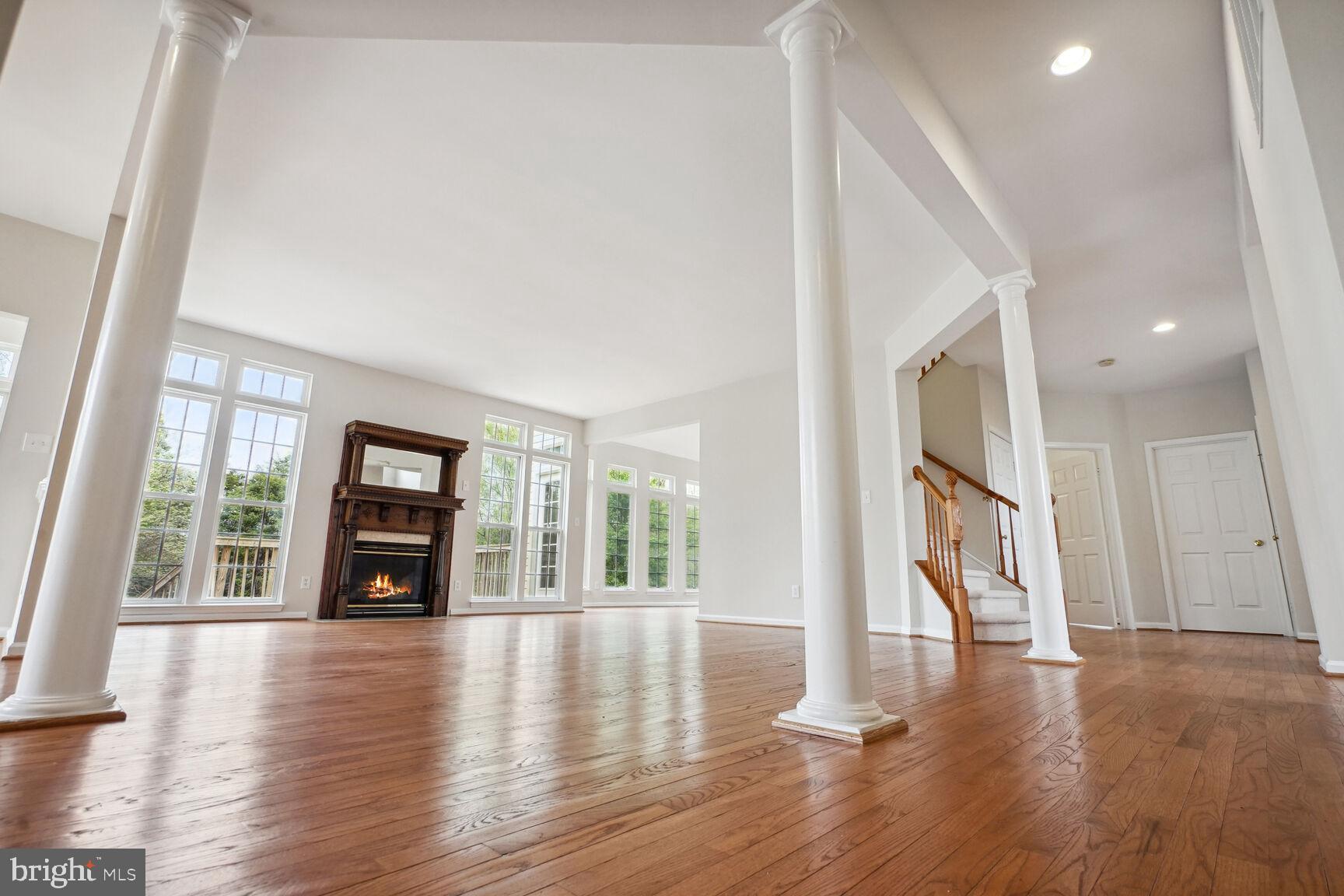 10236 Inchberry Ct