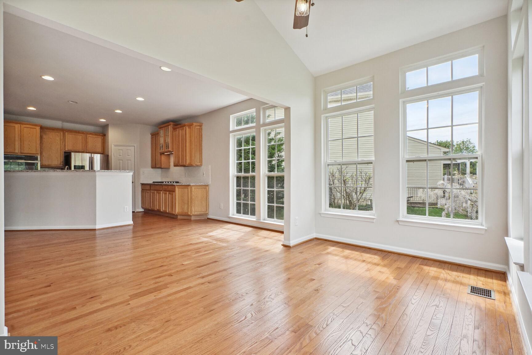 10236 Inchberry Ct