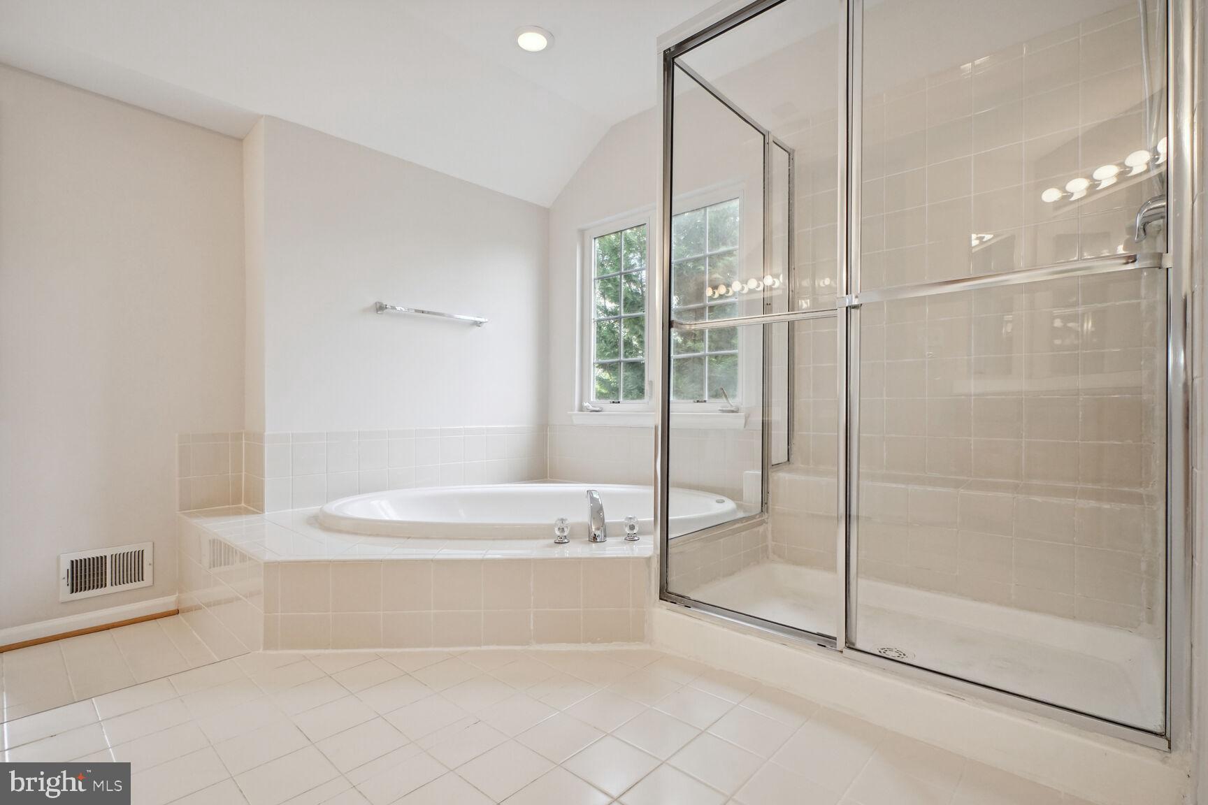 10236 Inchberry Ct