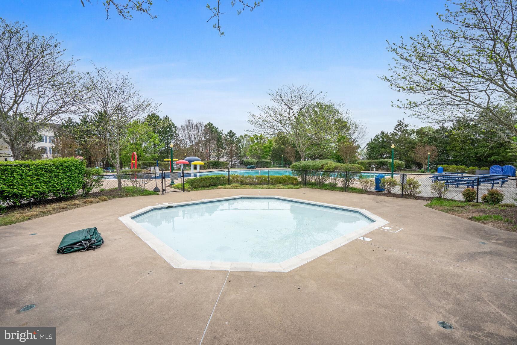 10236 Inchberry Ct