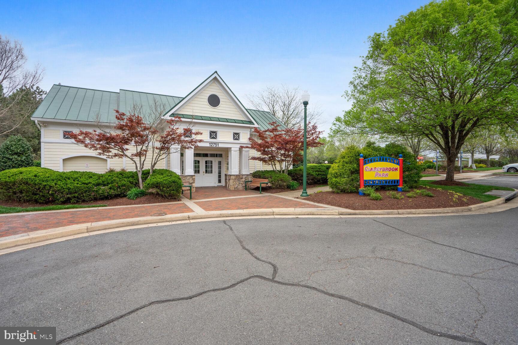 10236 Inchberry Ct