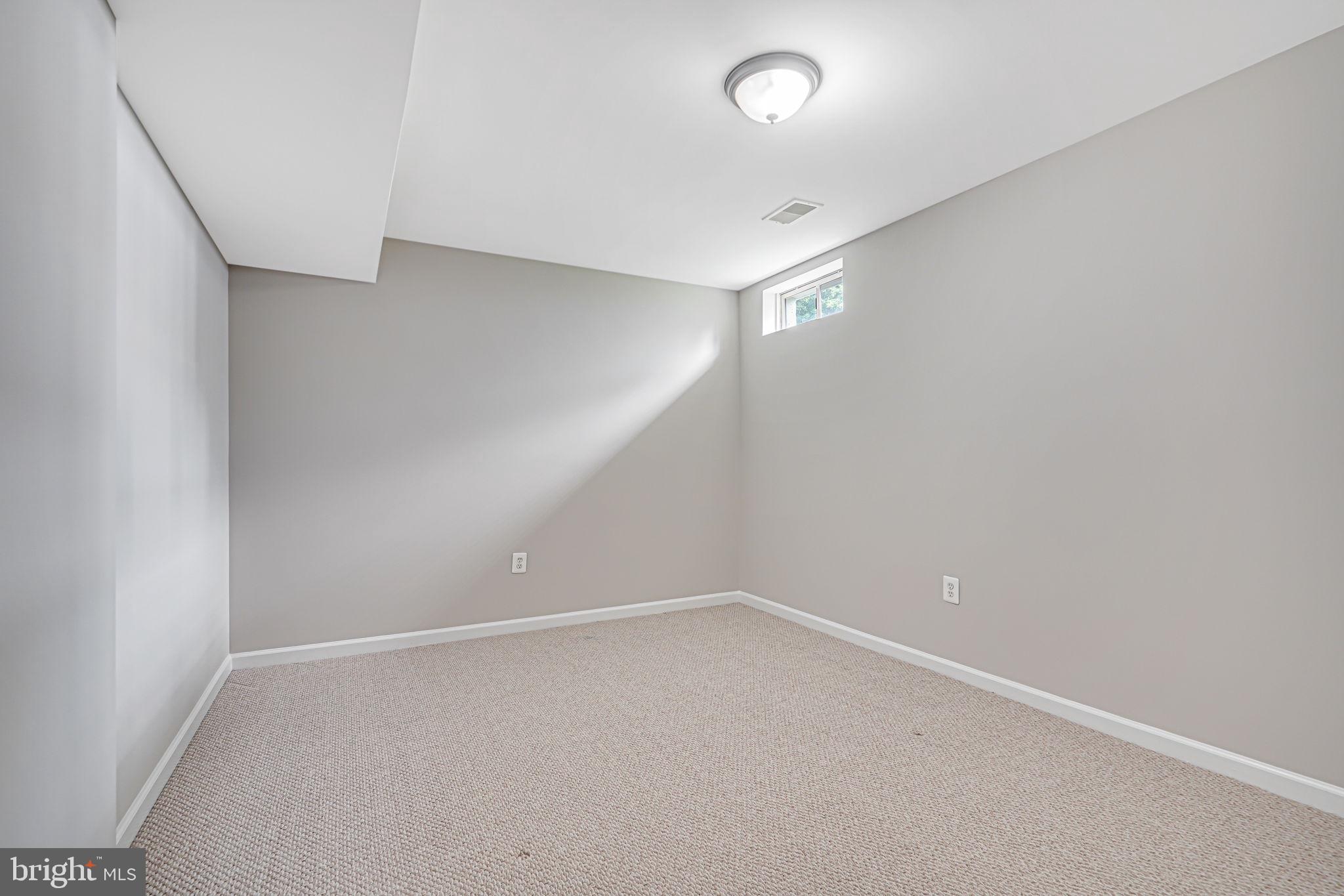 5501 Corbin Hall Ln