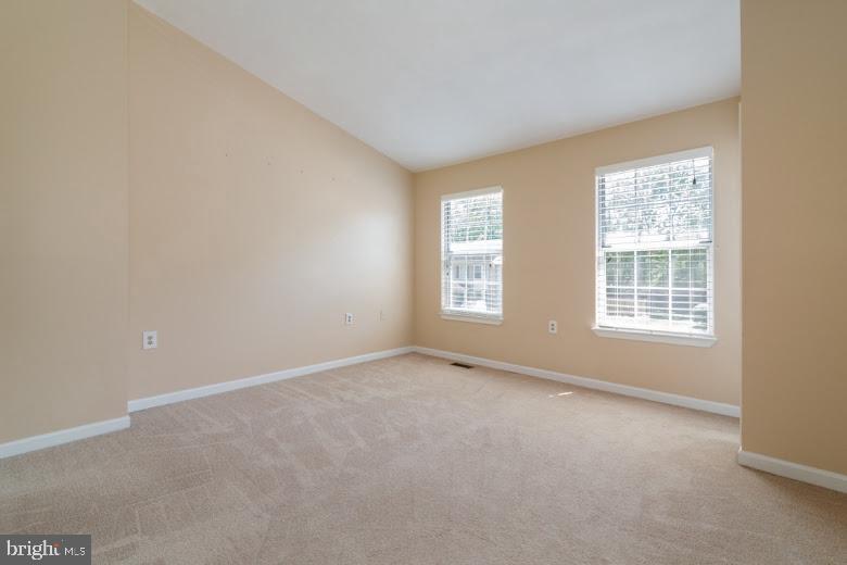 5012 Lambsgate Ln