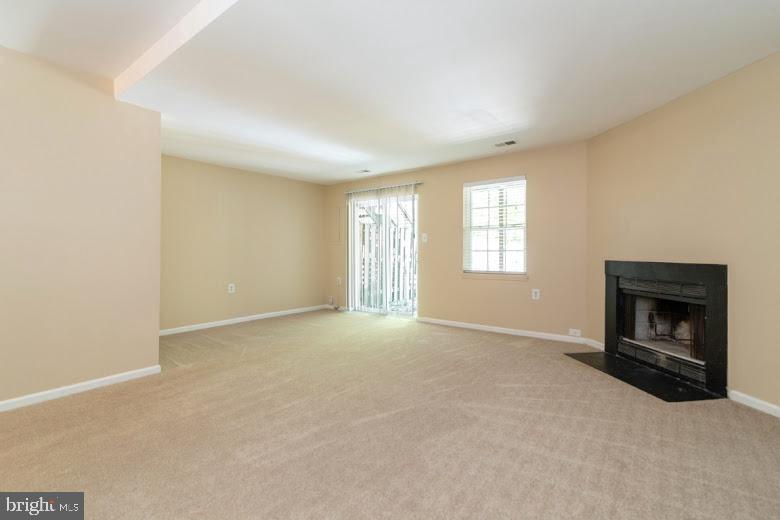 5012 Lambsgate Ln