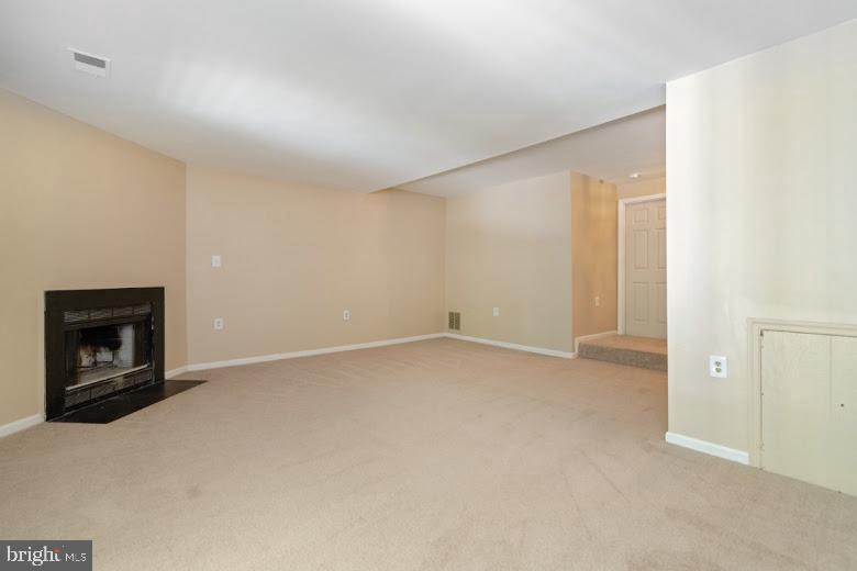 5012 Lambsgate Ln
