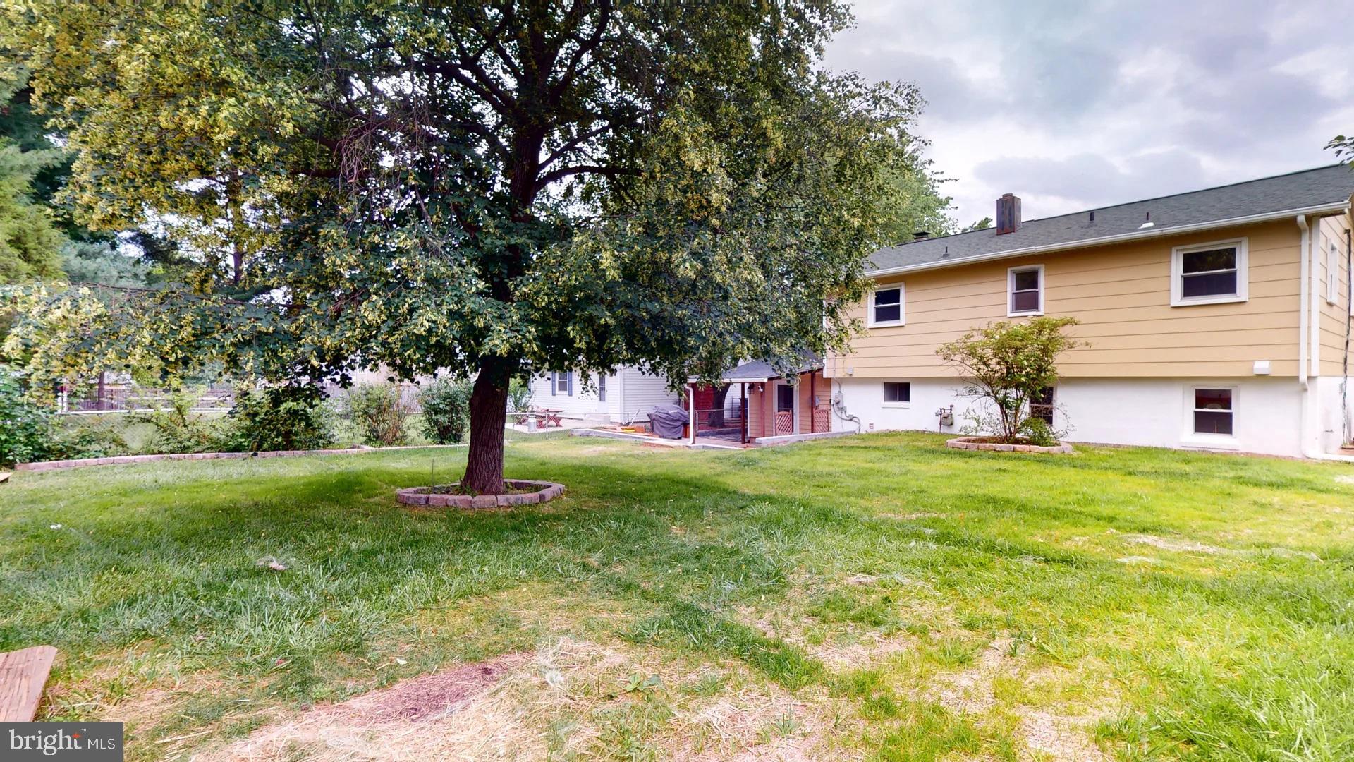 9438 Lafayette Ave