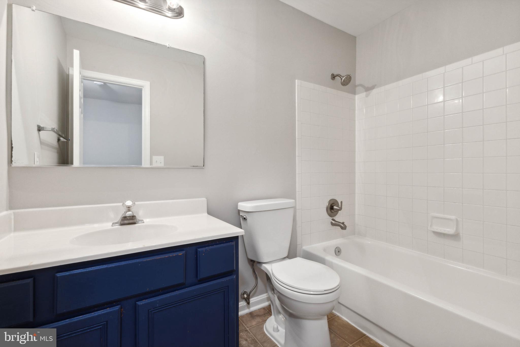 5005 Buena Vista Dr