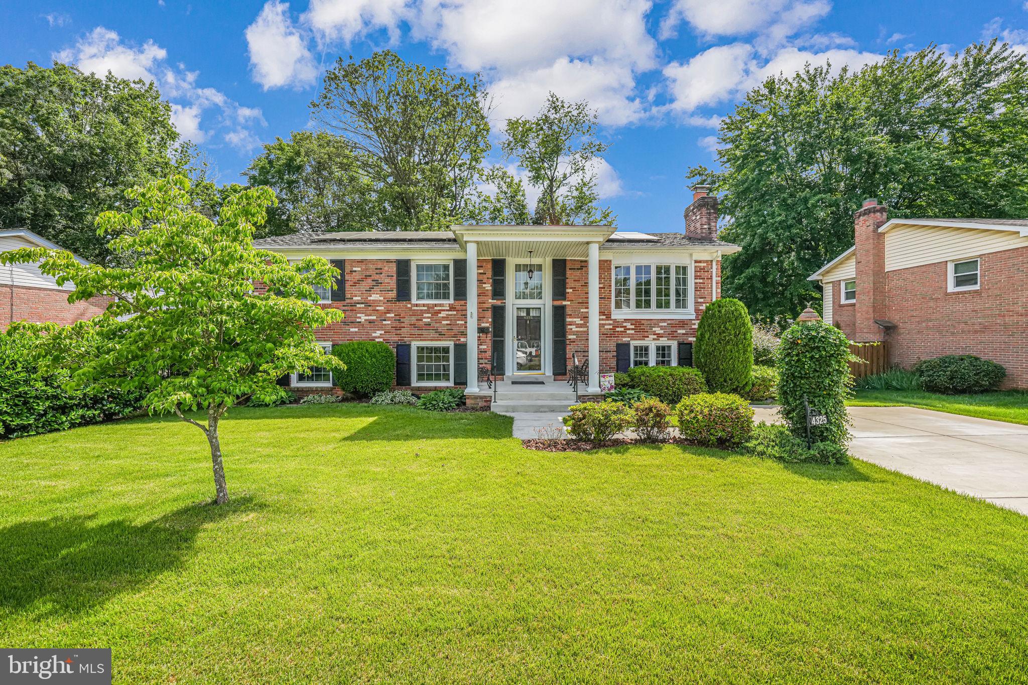 4325 Evergreen Dr