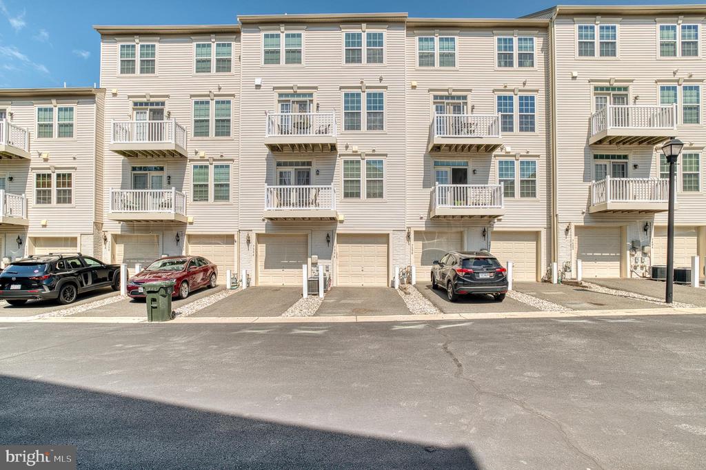 7396 BRUNSON CIRCLE