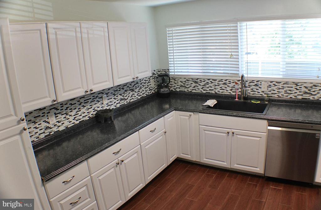 15384 Grist Mill Ter