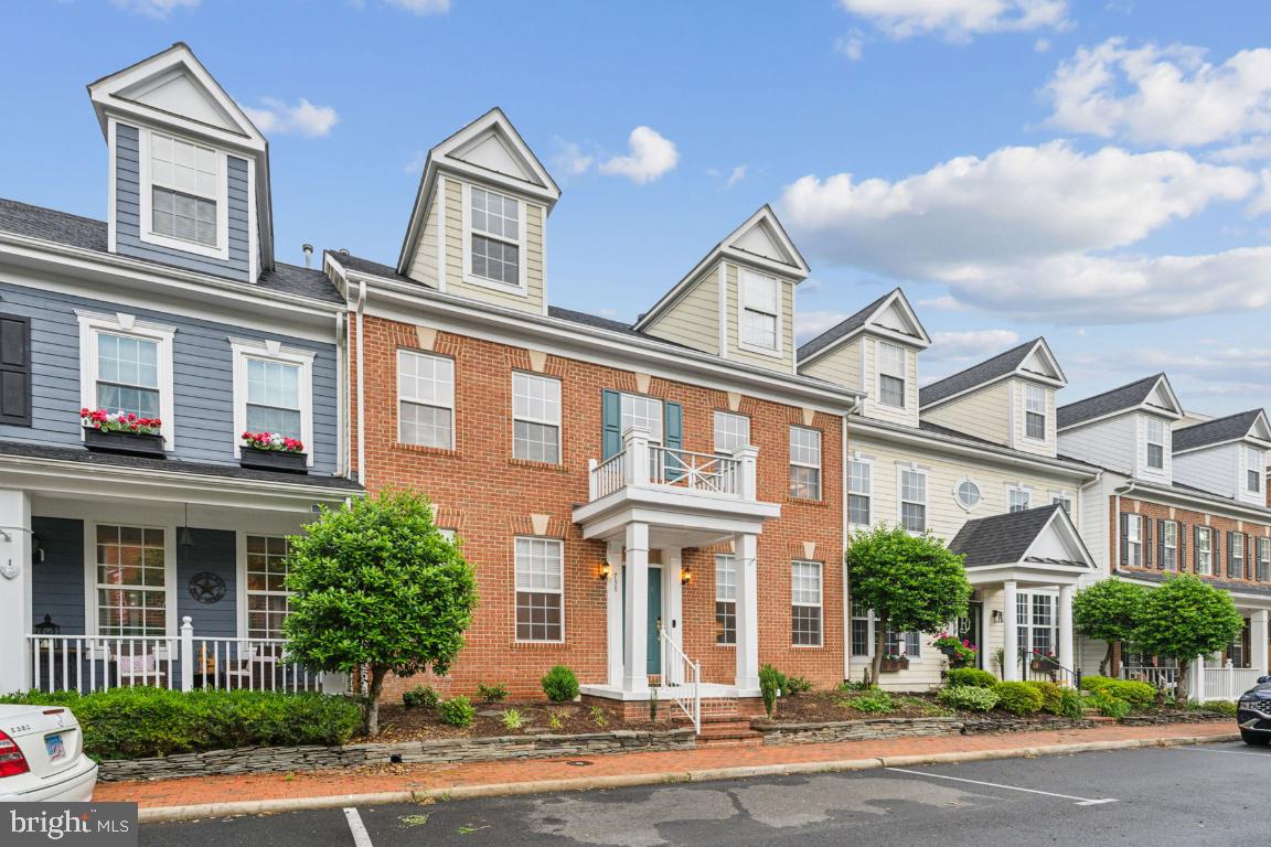 758 Monument Ave