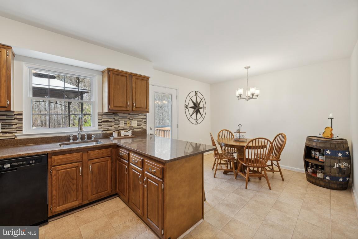 15325 WATERS EDGE CT