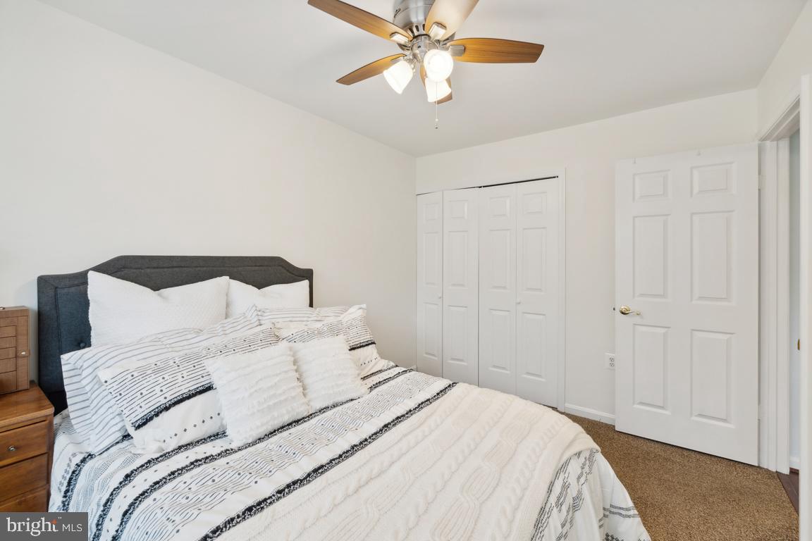 15325 WATERS EDGE CT