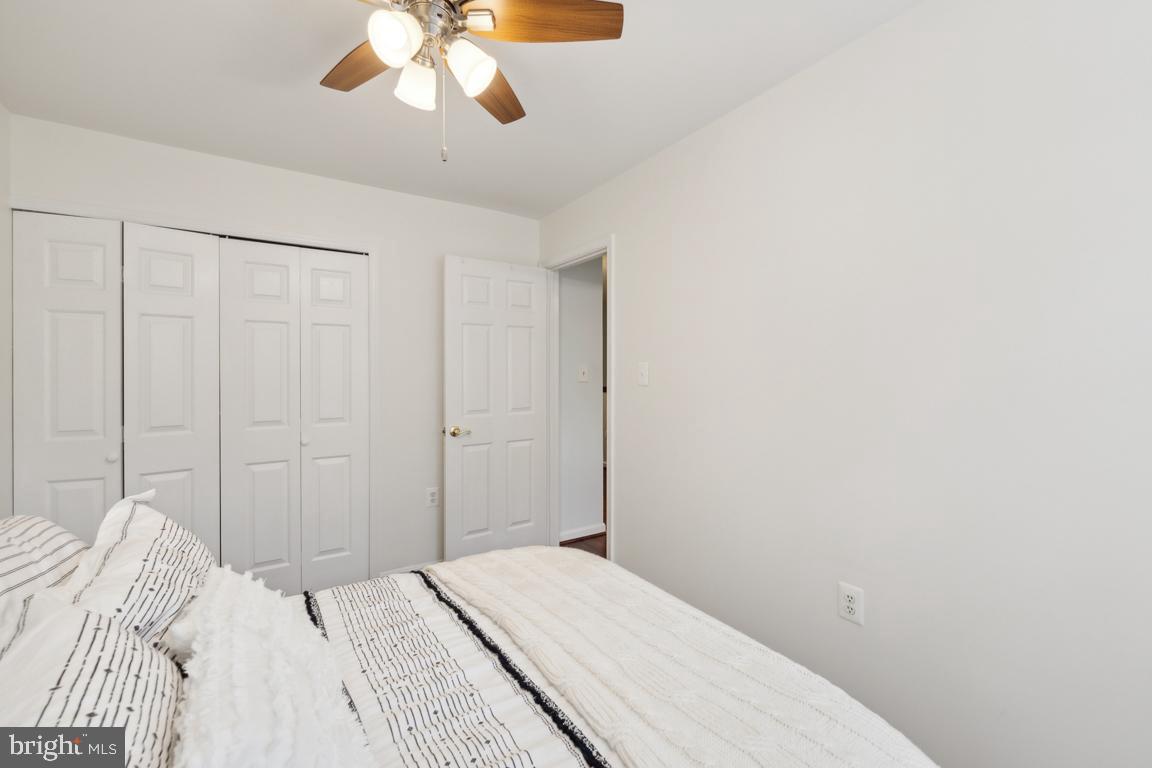 15325 WATERS EDGE CT
