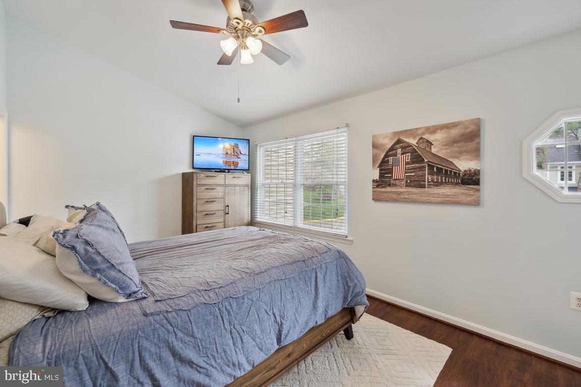 15325 WATERS EDGE CT