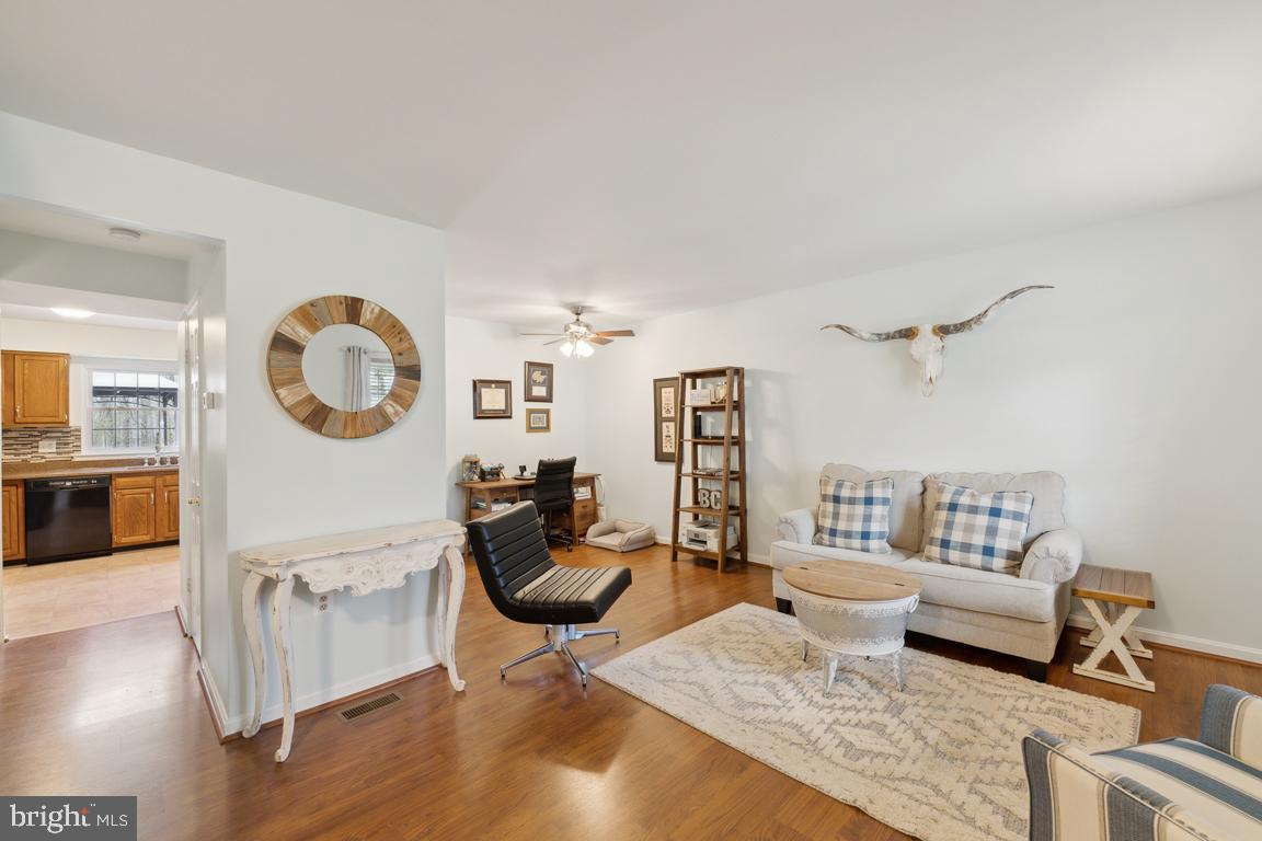 15325 WATERS EDGE CT
